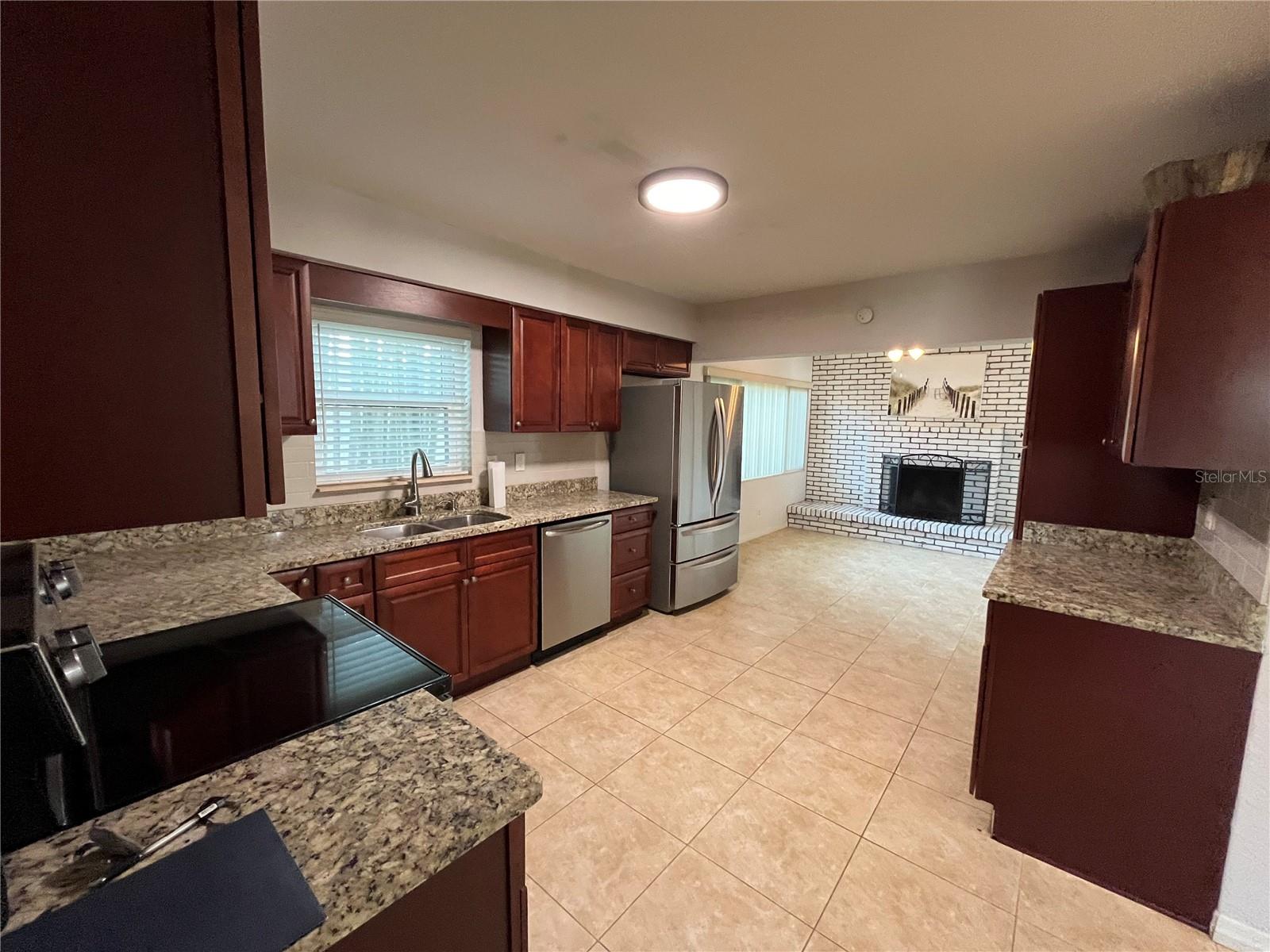 422 CROSSWINDS DRIVE