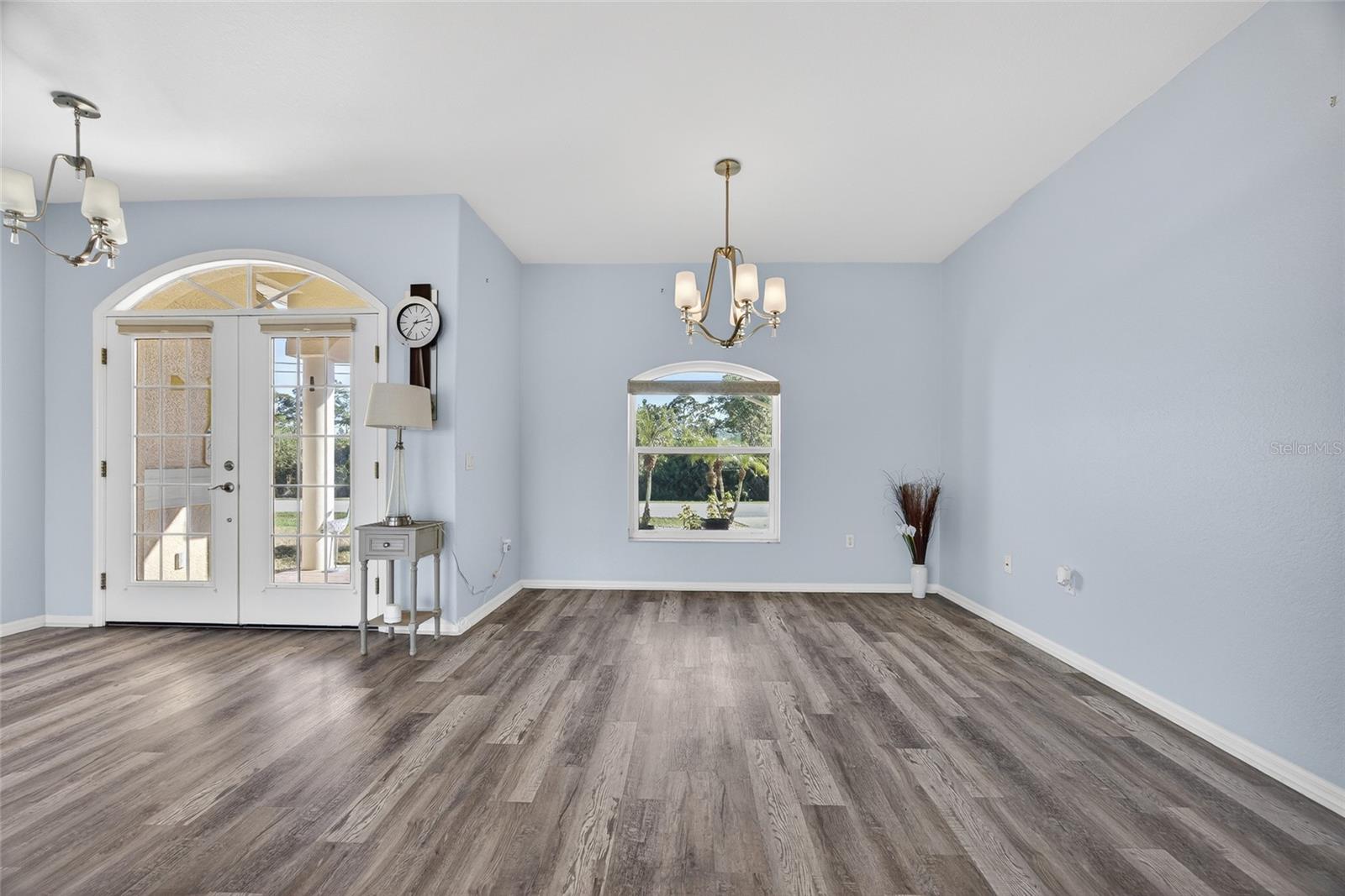 WYCHEWOOD SHORES - Residential