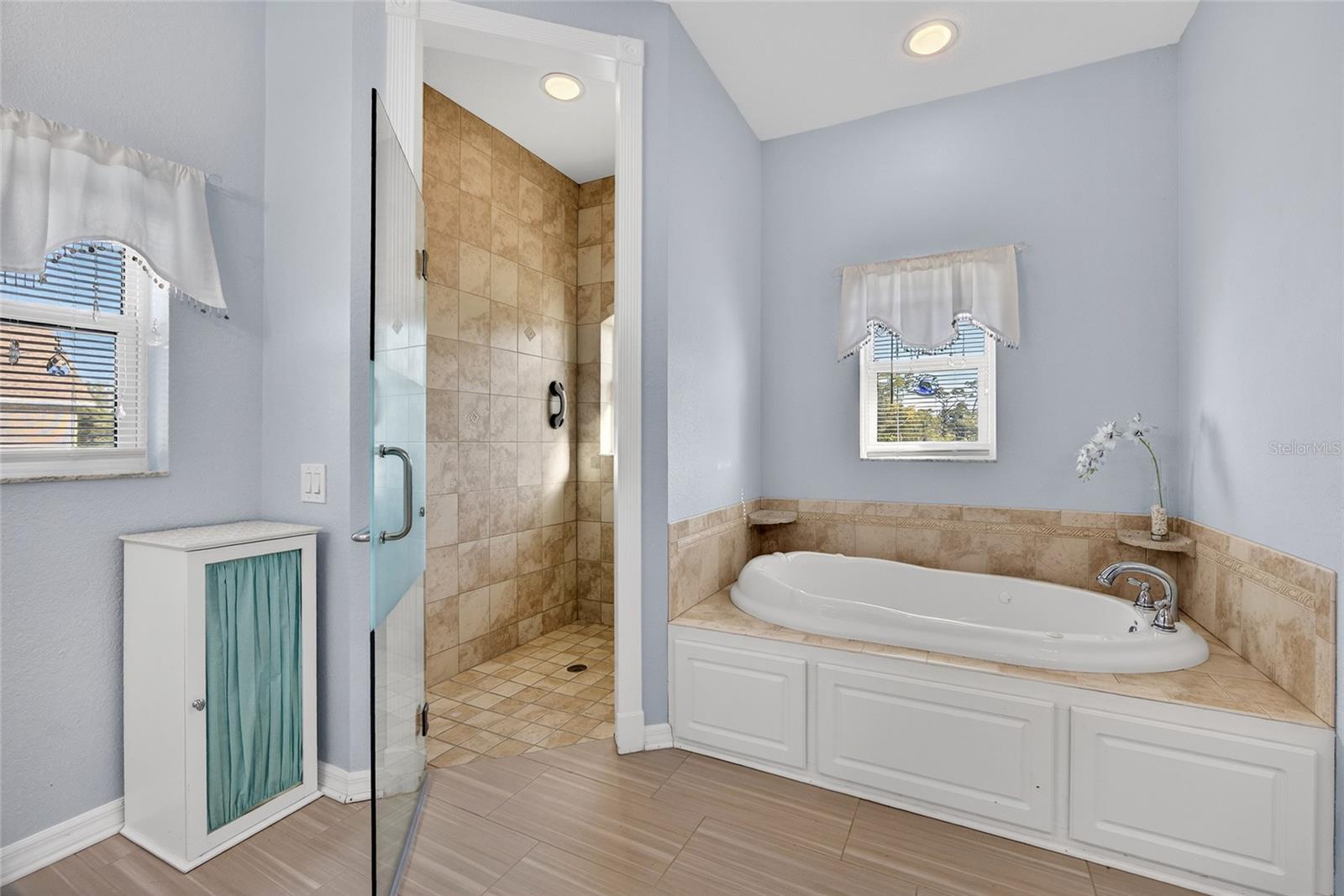 WYCHEWOOD SHORES - Residential