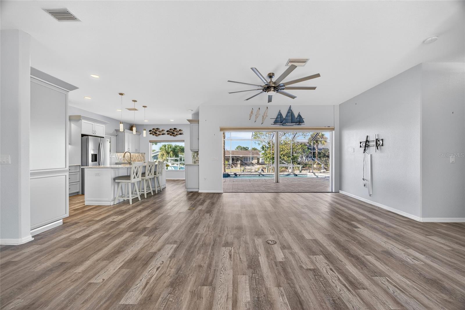 WYCHEWOOD SHORES - Residential