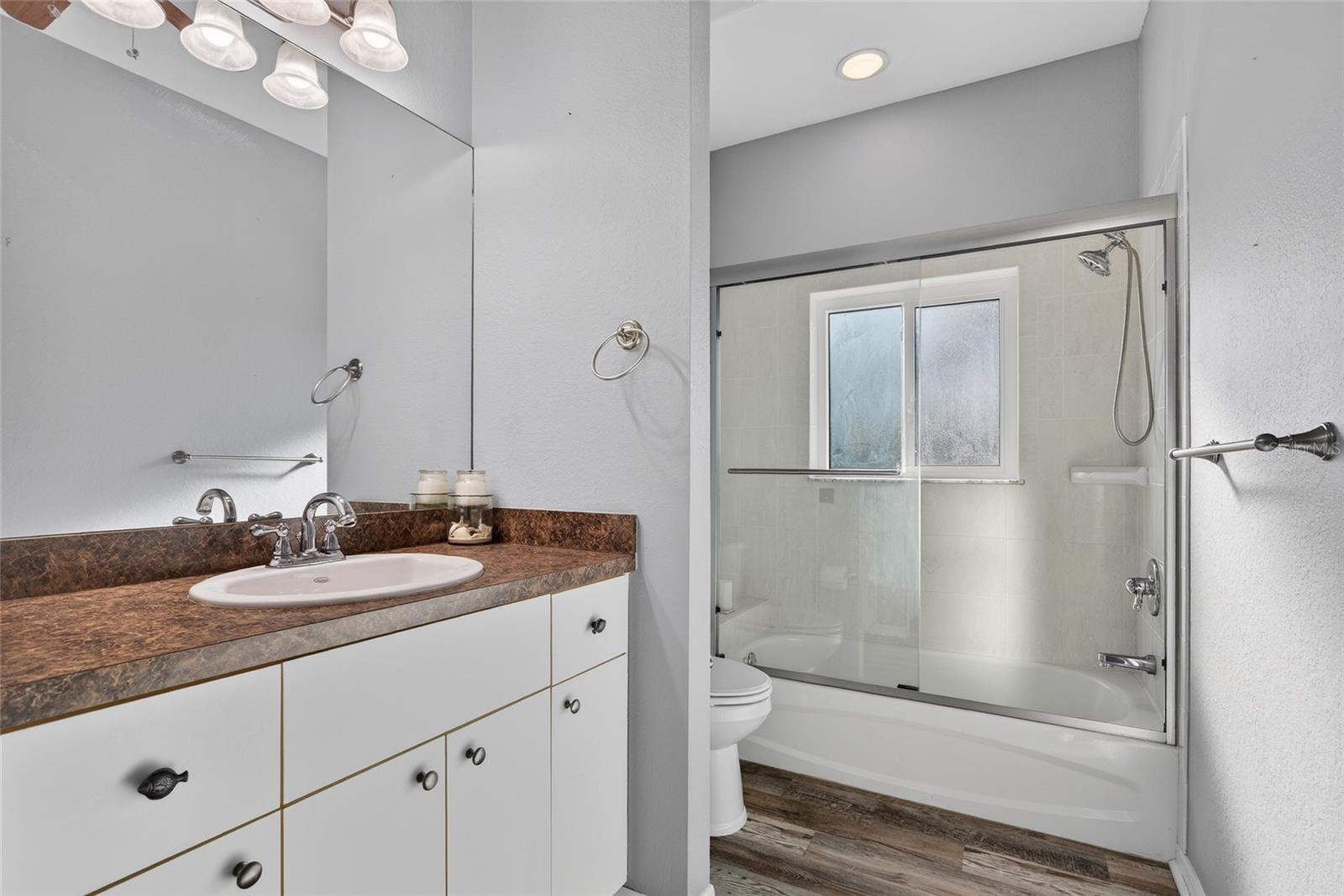 WYCHEWOOD SHORES - Residential