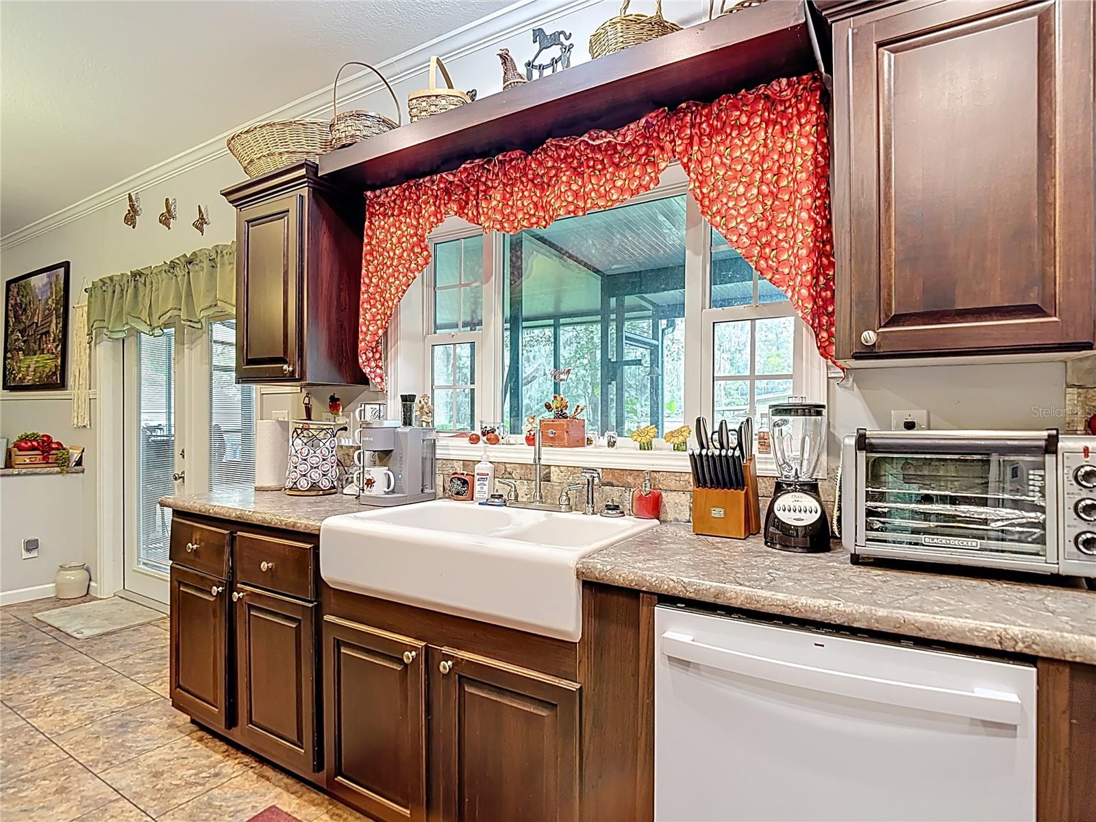 GARDEN GROVE - Residential