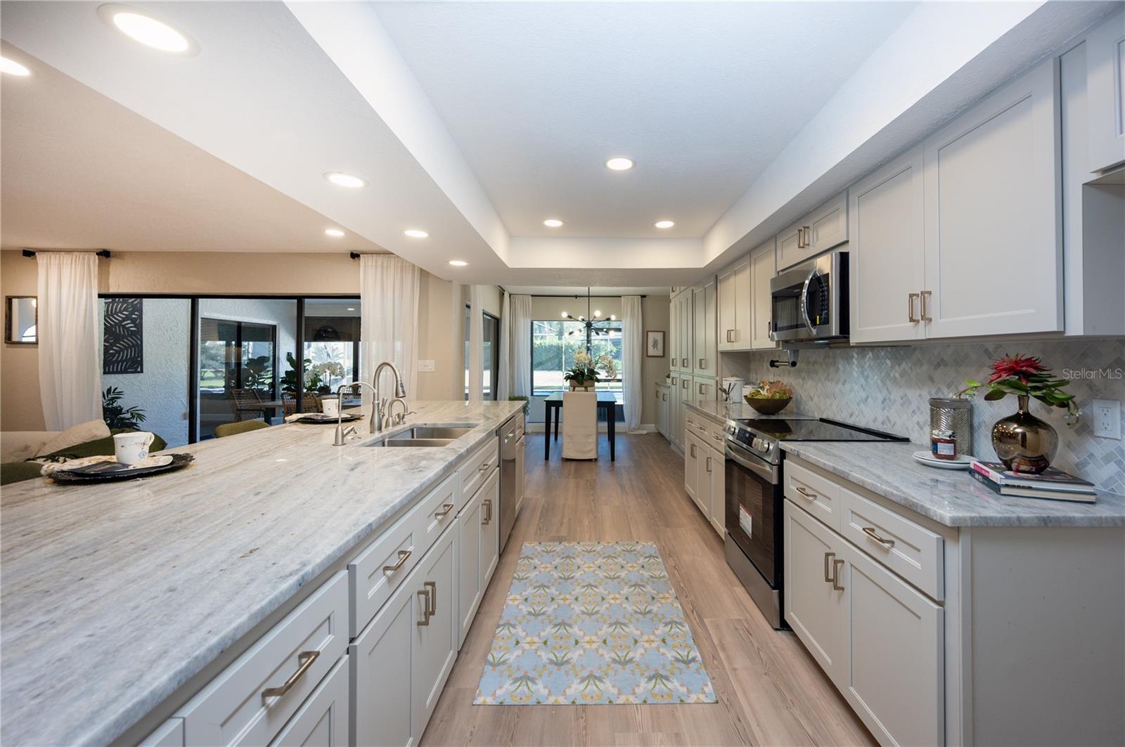 CARROLLWOOD VILLA - Residential