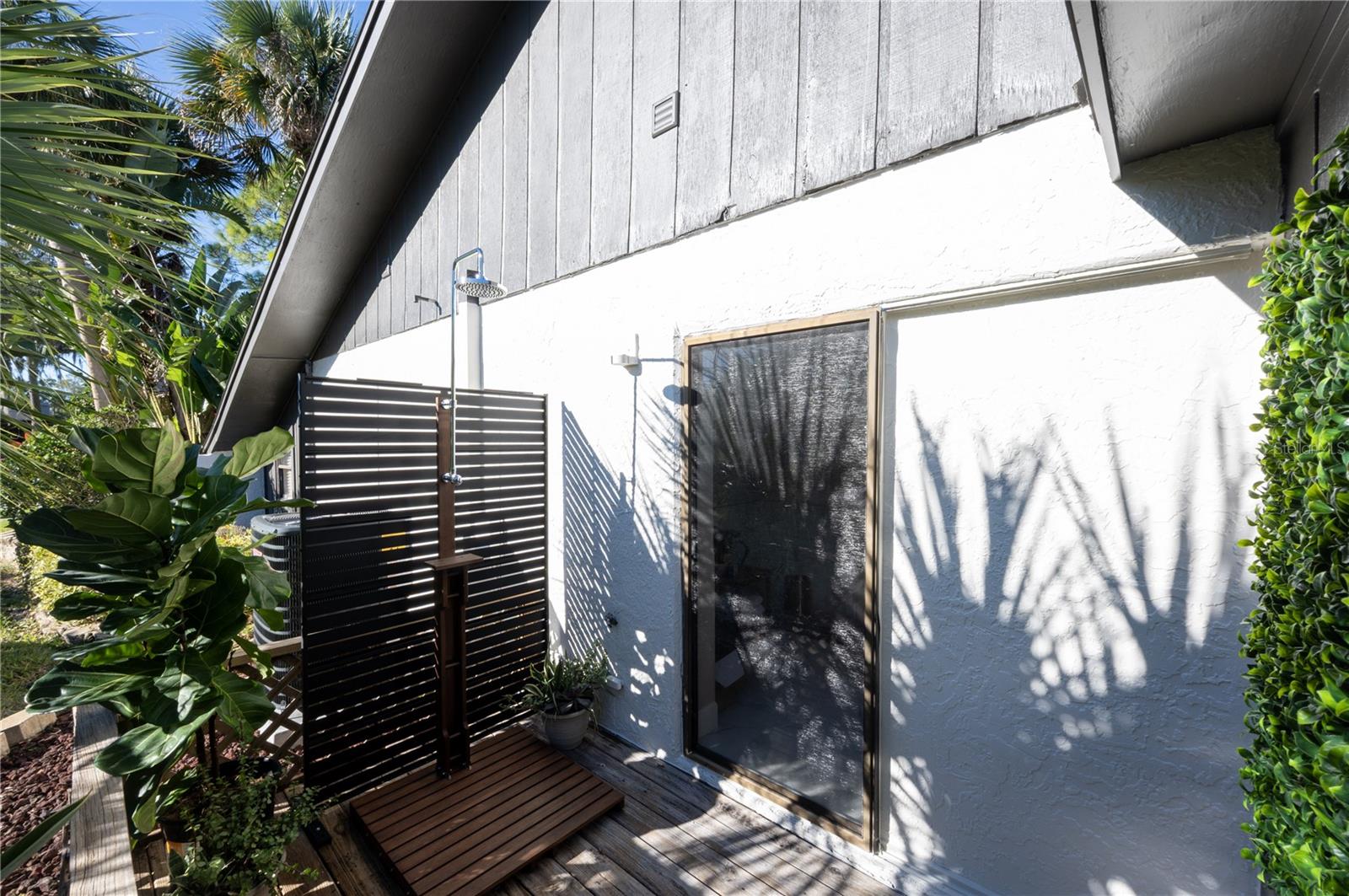 CARROLLWOOD VILLA - Residential