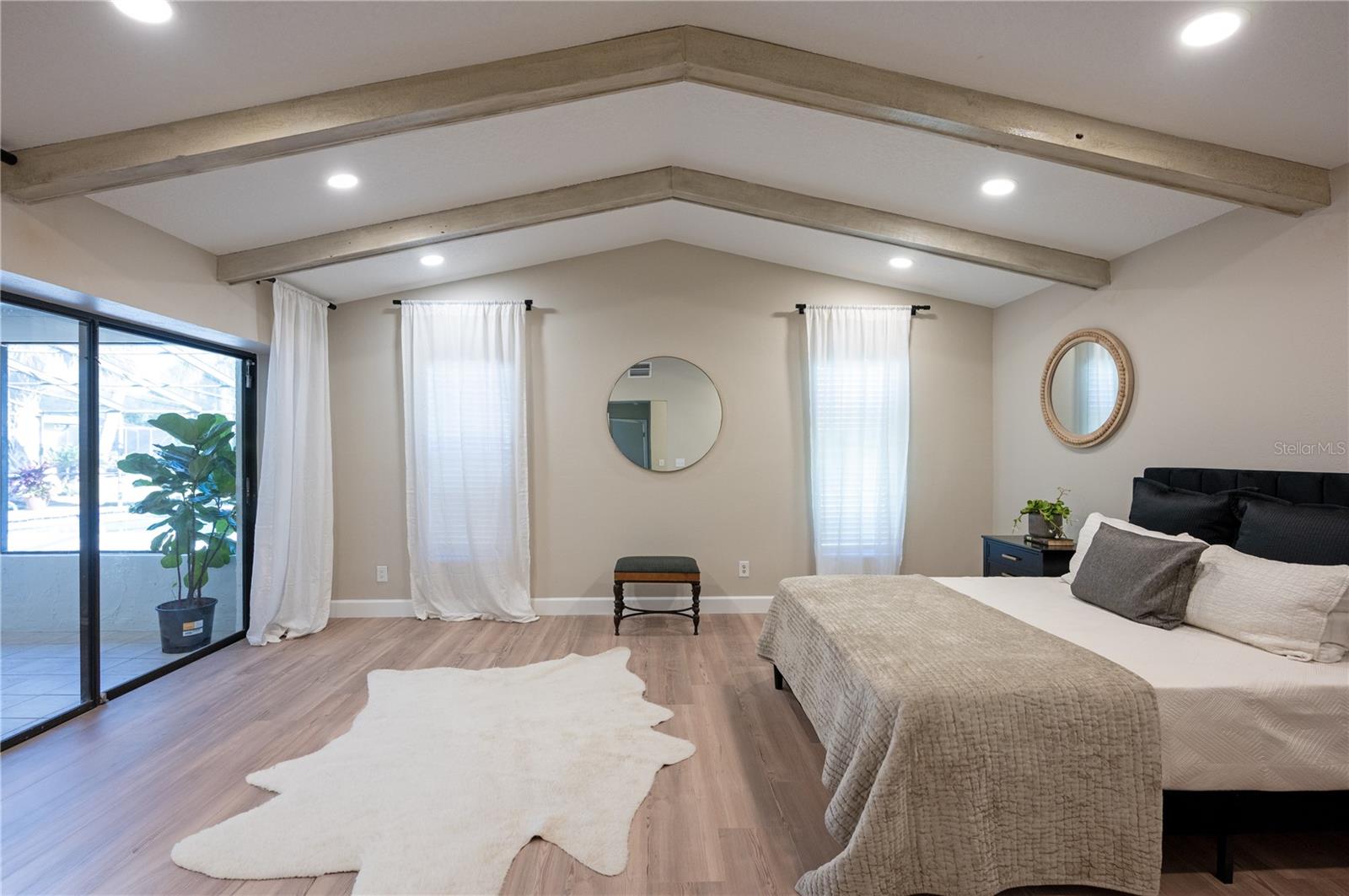 CARROLLWOOD VILLA - Residential