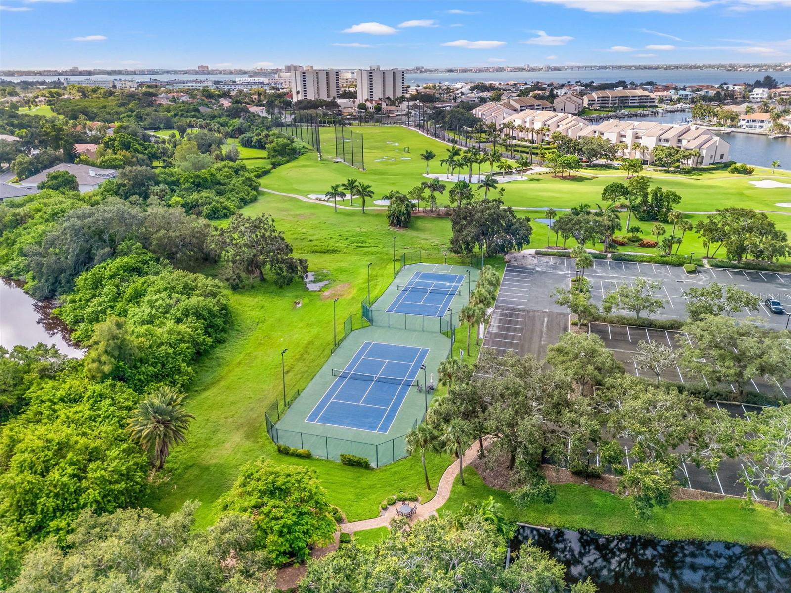 PASADENA GREENS - Land