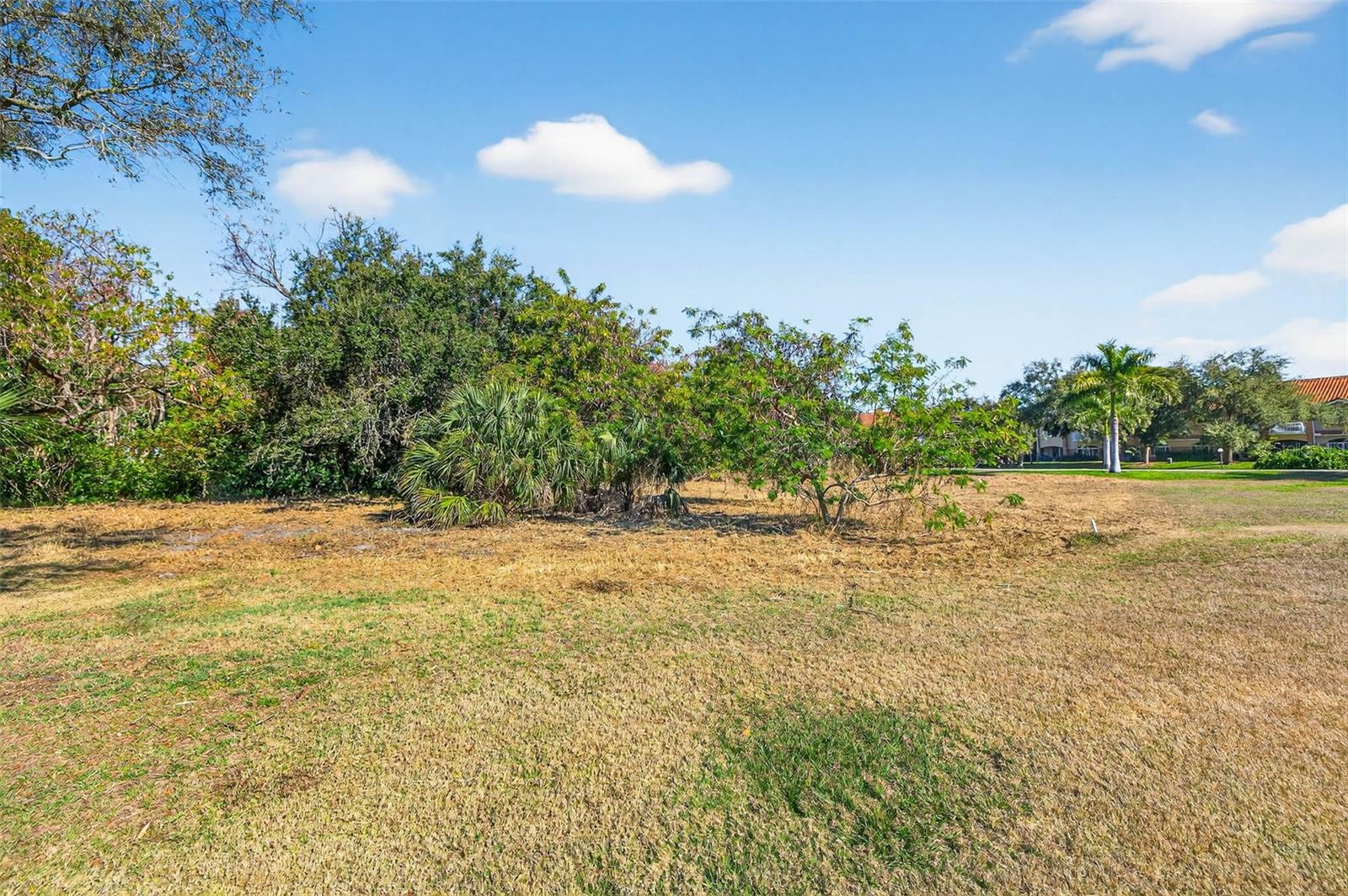 PASADENA GREENS - Land