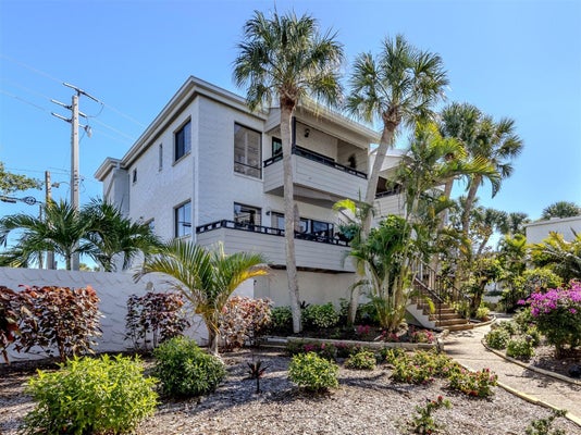 1555 TARPON CENTER DR APT 247, VENICE, FL 34285 - Image 4b84cc677f9540df8d2a6f66e21fbc3b/1978756737
