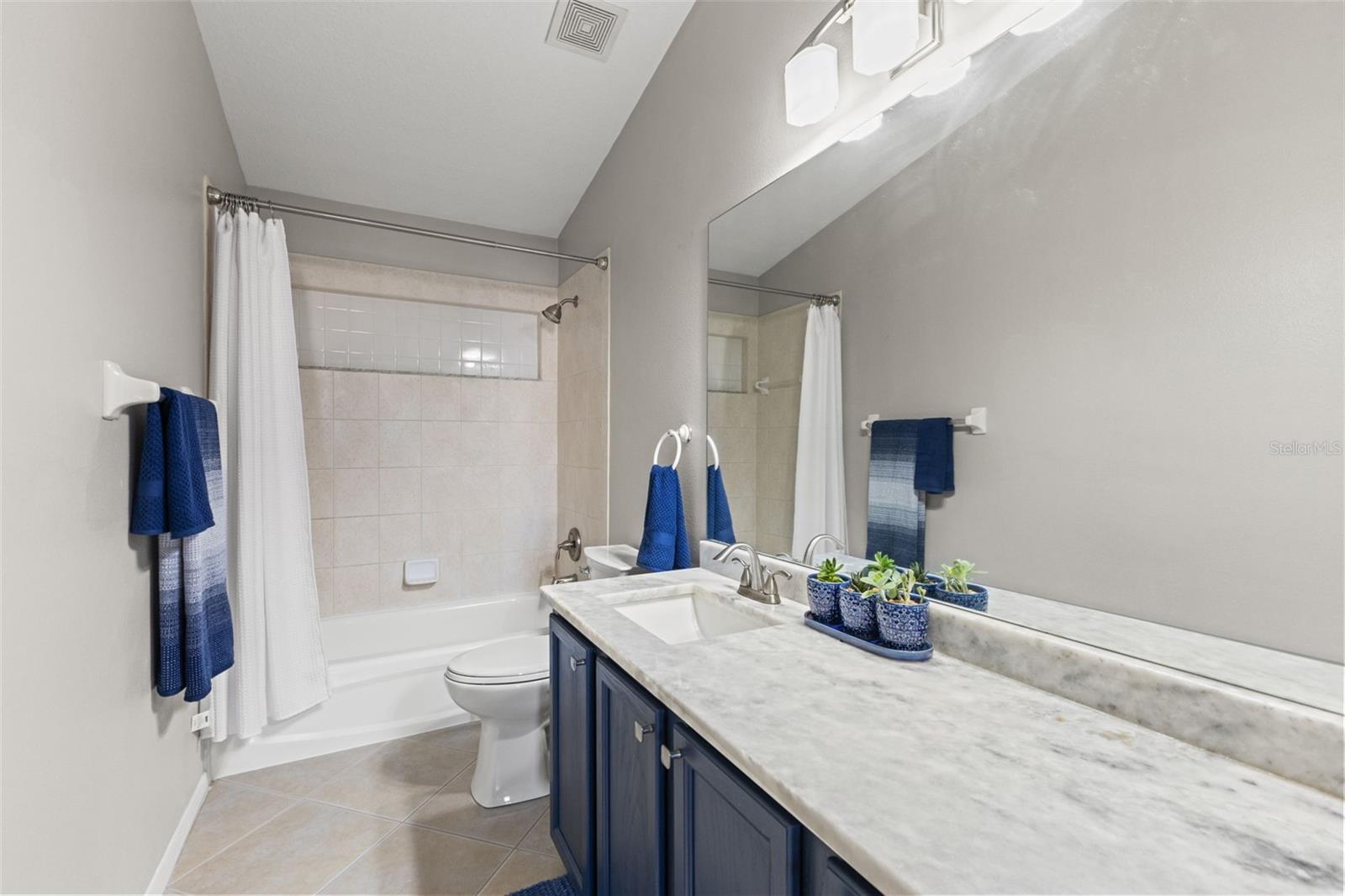 NORTHWOOD - Residential Lease