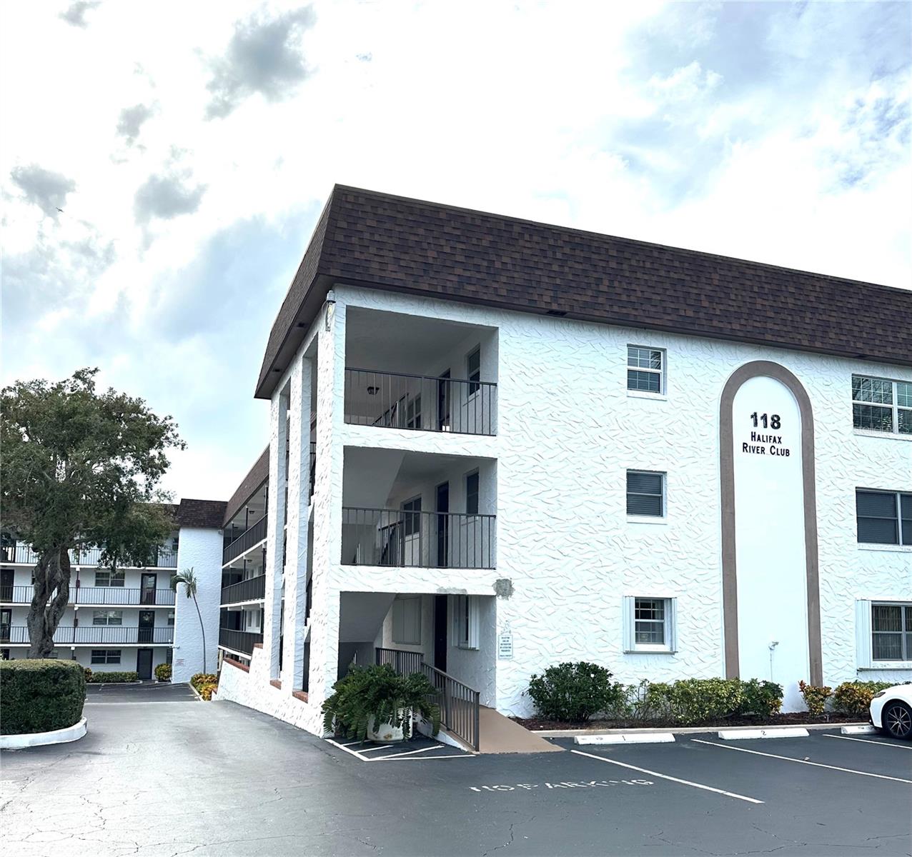 HALIFAX RIVER CLUB CONDO - Residential