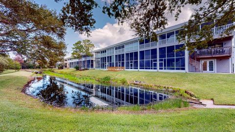 A home in SEMINOLE