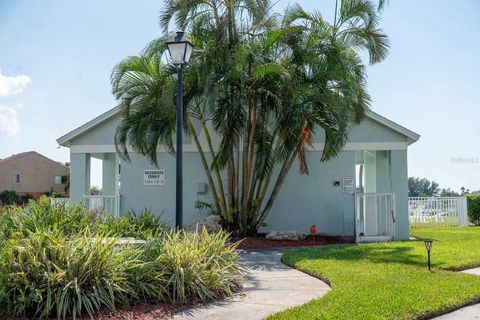 A home in SEMINOLE