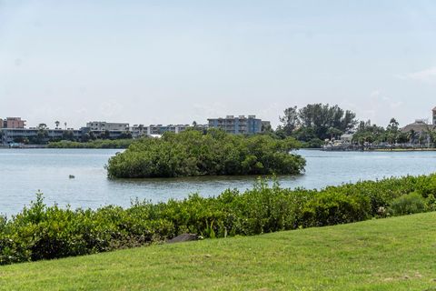 A home in SEMINOLE