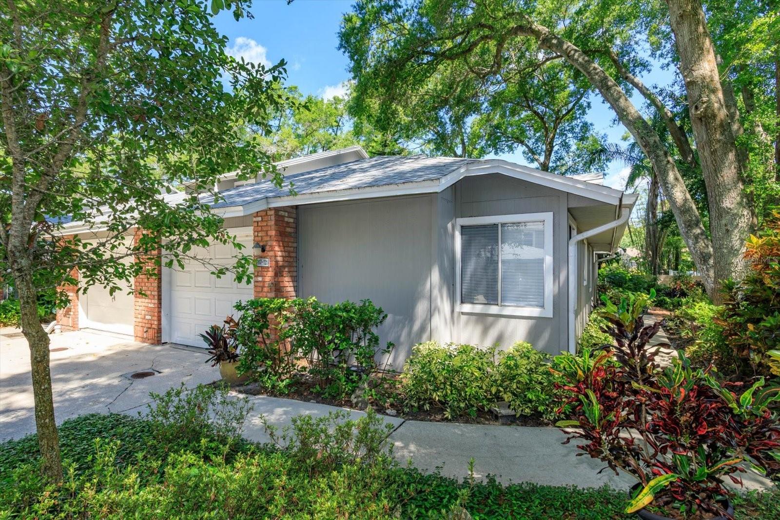 617 RED OAK CIRCLE 121