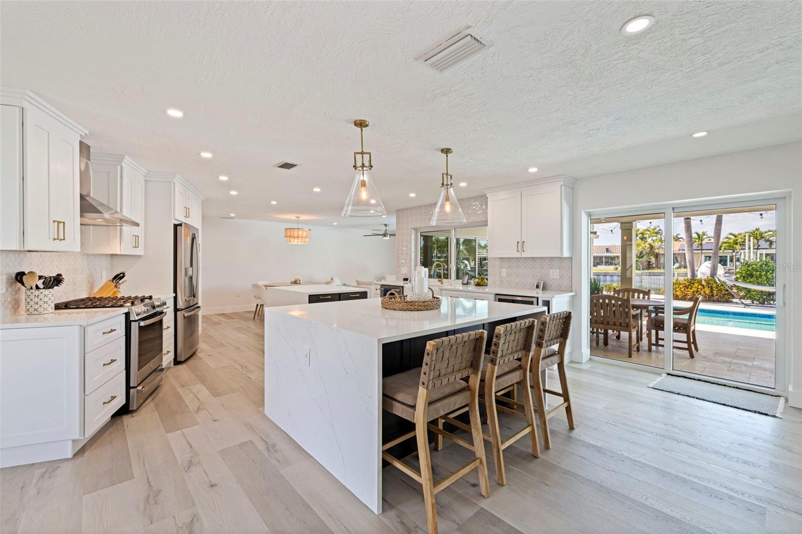 VENETIAN ISLES - Residential