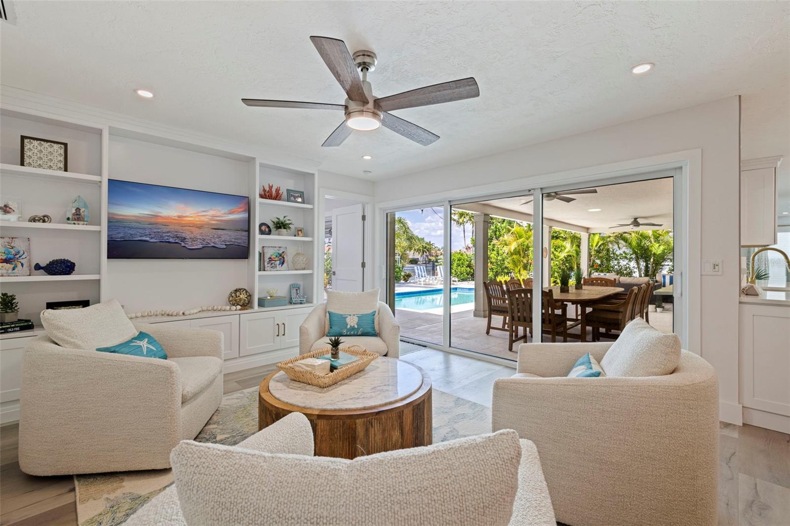 VENETIAN ISLES - Residential