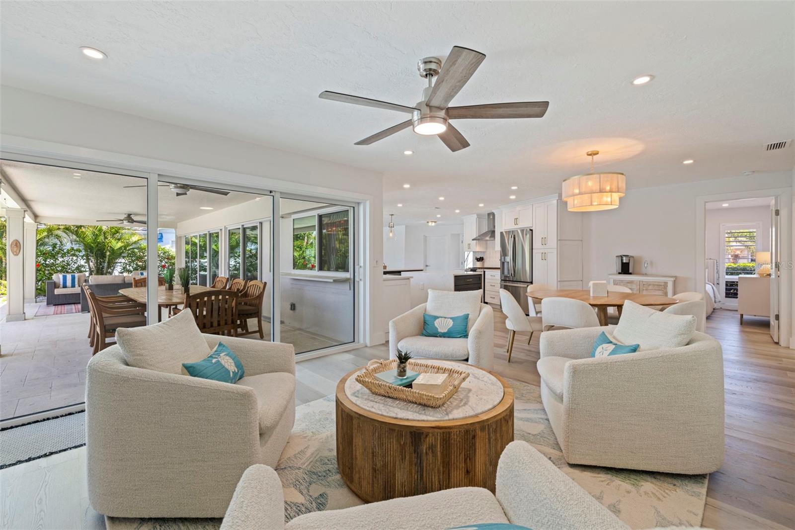 VENETIAN ISLES - Residential