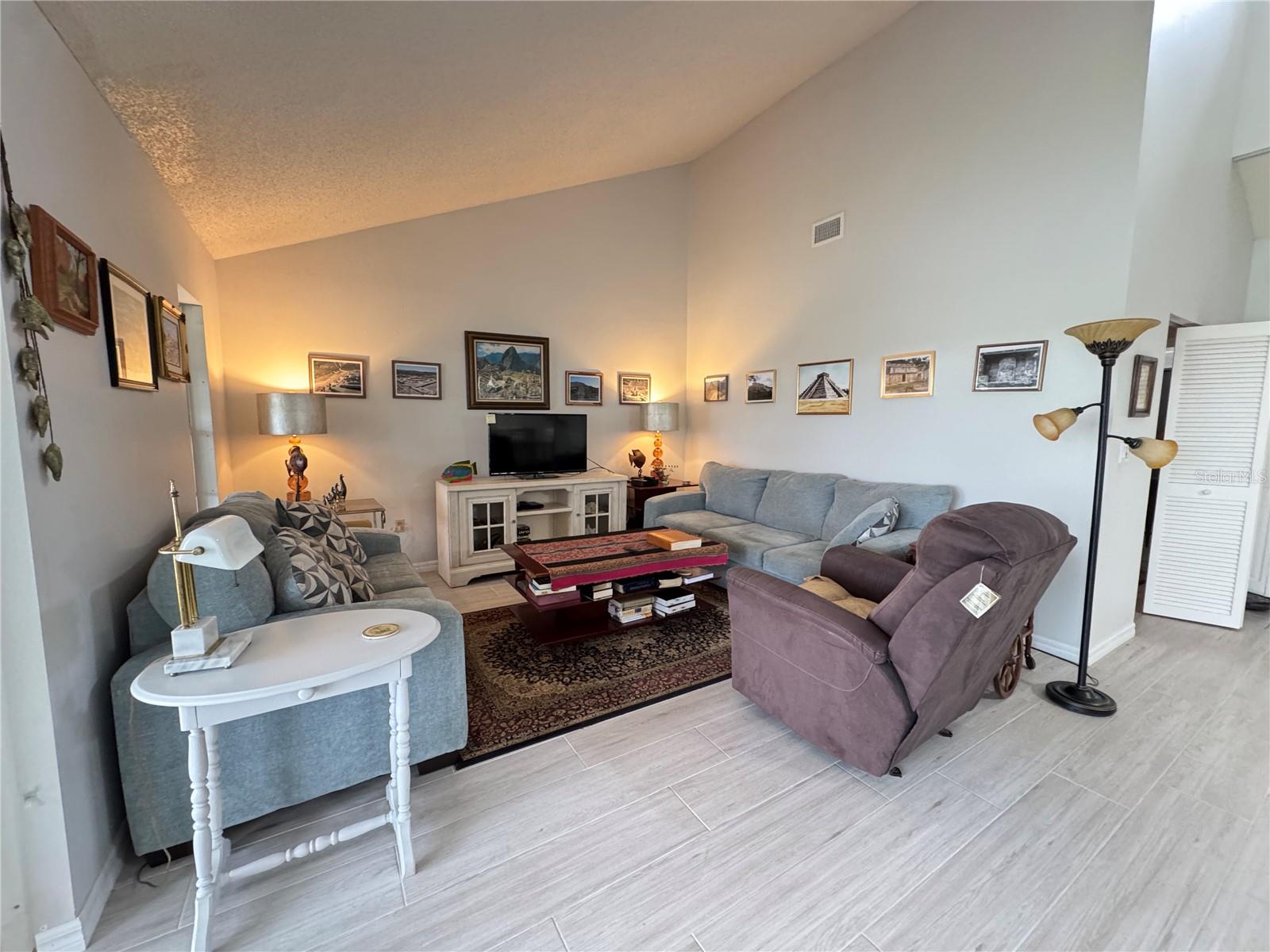 5371 CRESTLAKE BOULEVARD 68