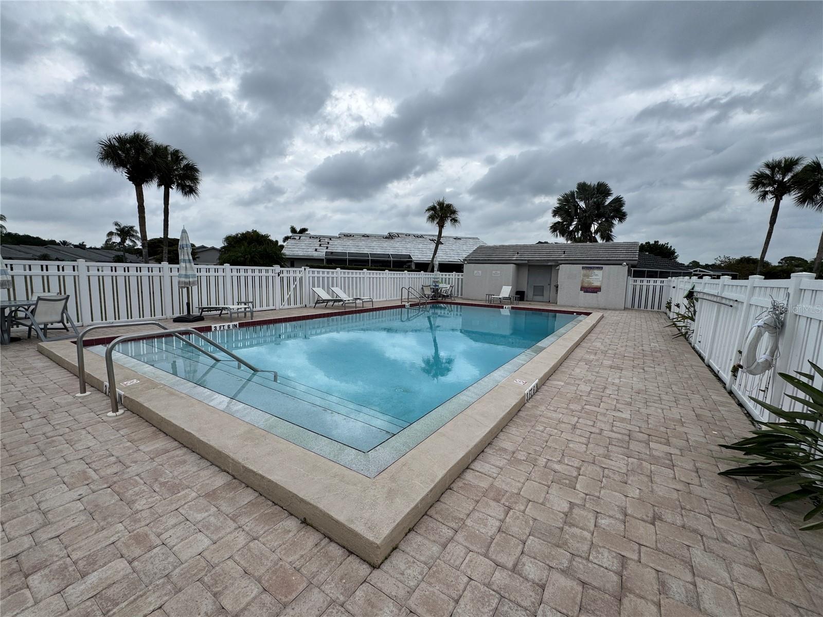 CRESTWOOD VILLAS - Residential
