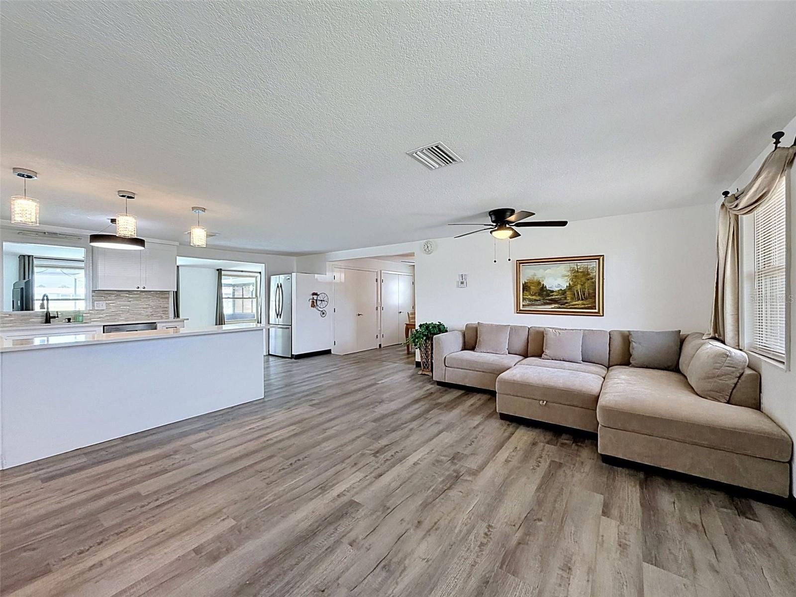 LEISURE BEACH - Residential