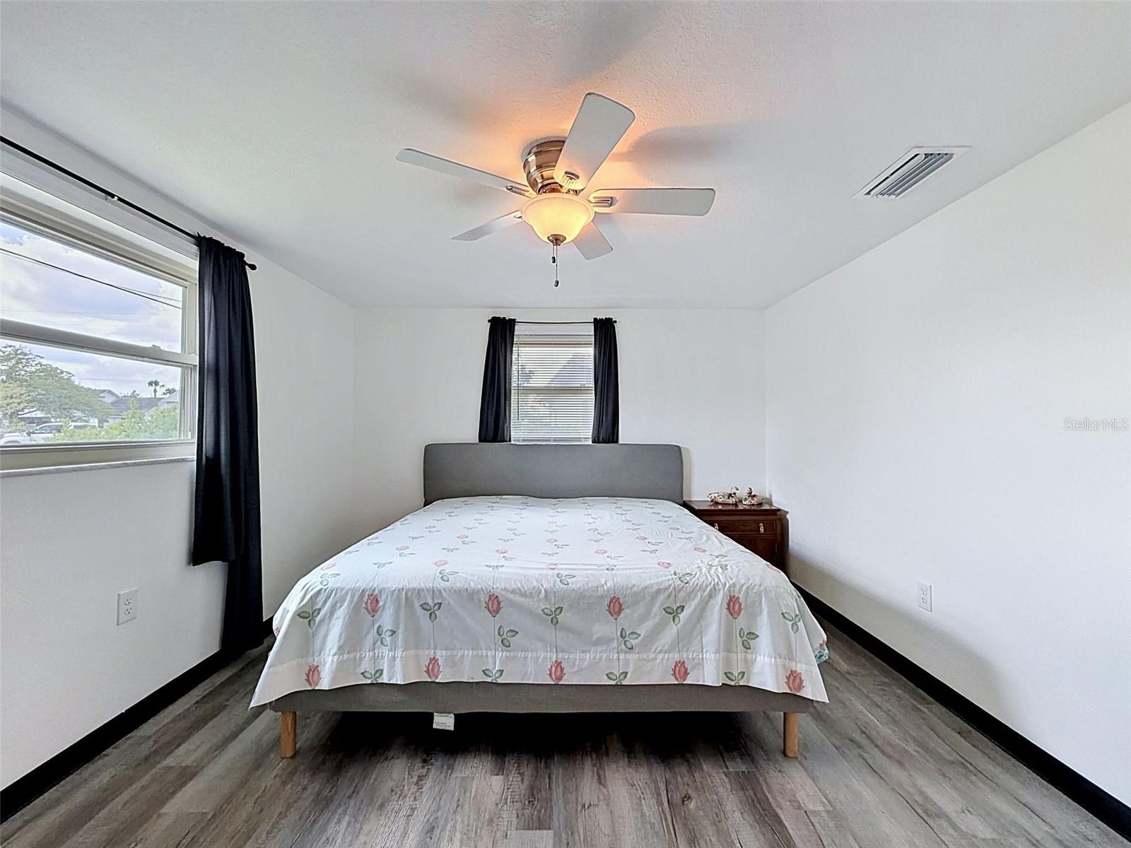 LEISURE BEACH - Residential