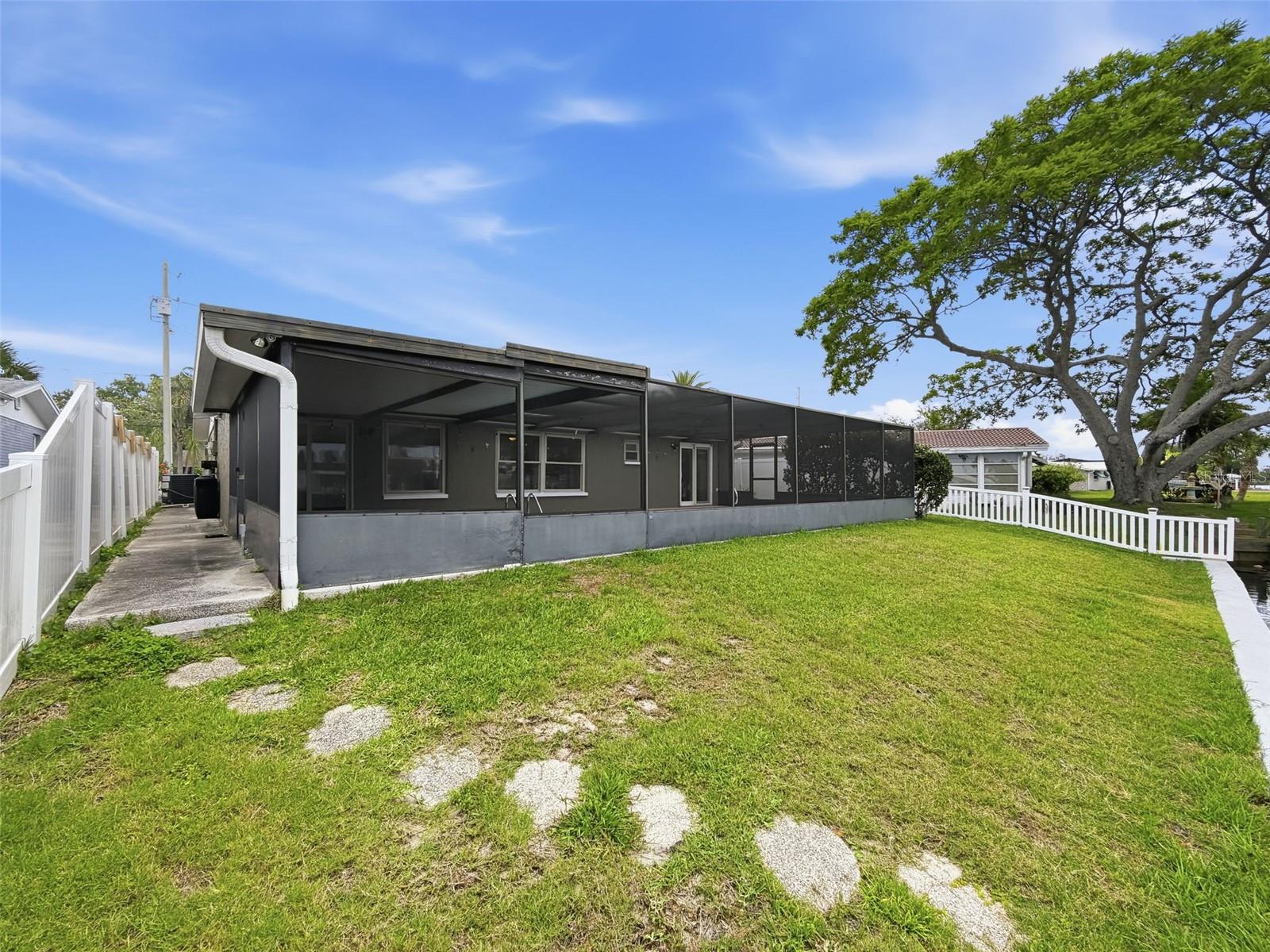 LEISURE BEACH - Residential