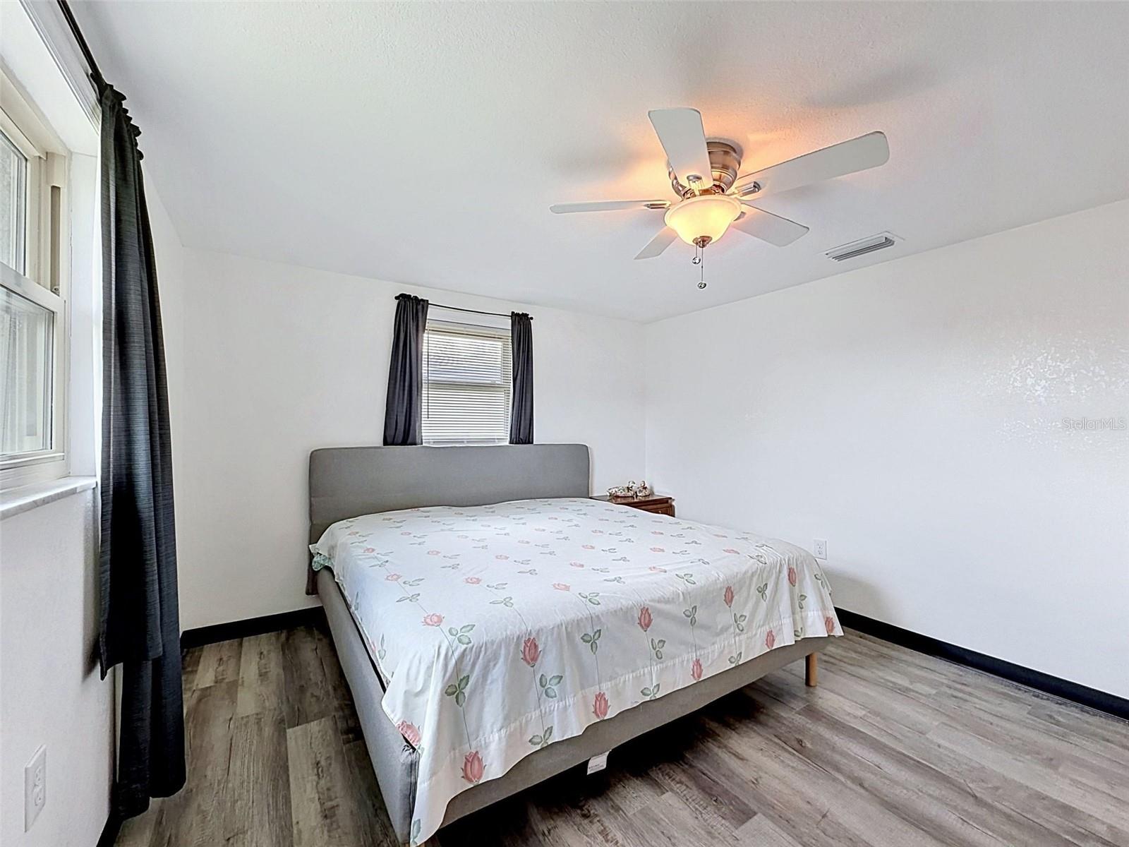 LEISURE BEACH - Residential