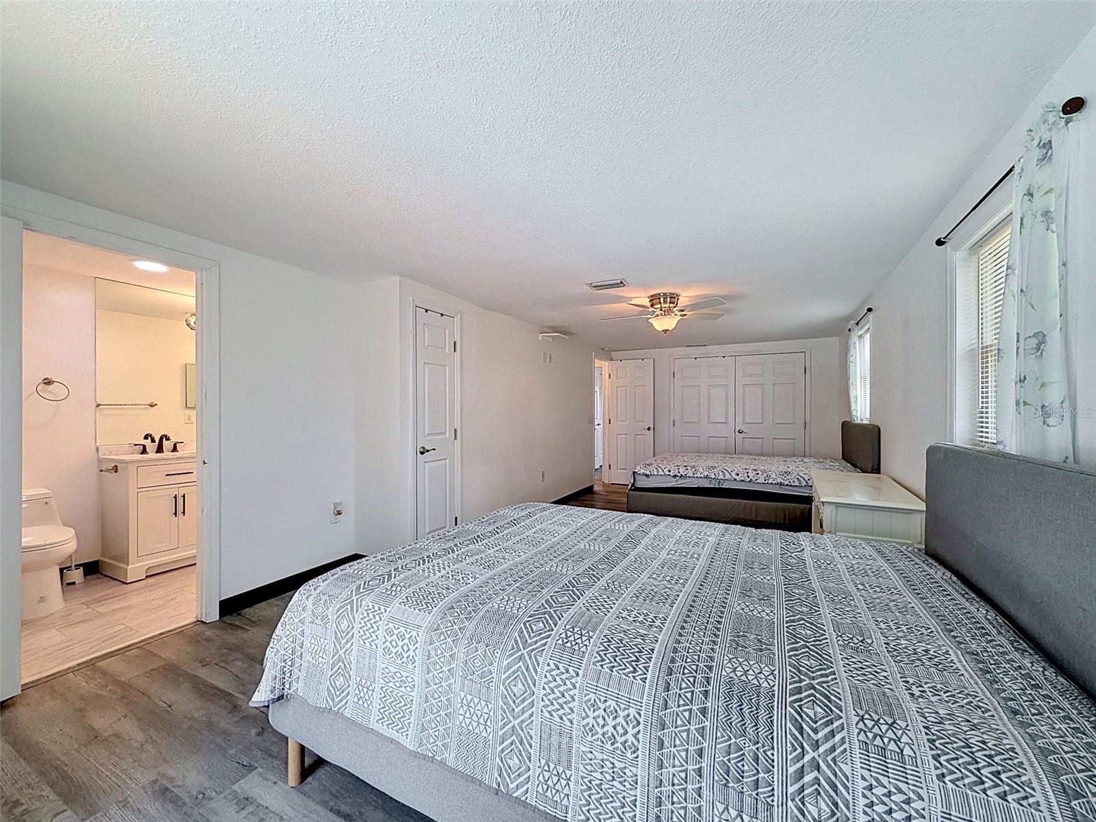 LEISURE BEACH - Residential