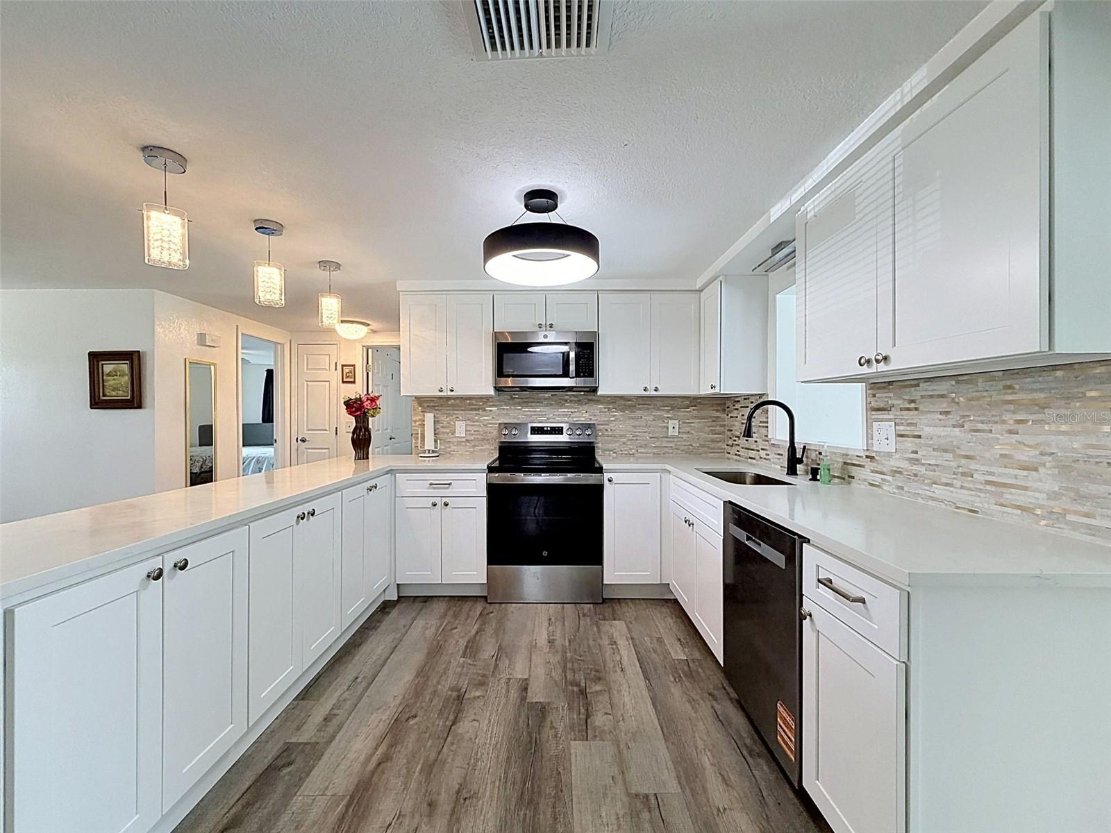 LEISURE BEACH - Residential
