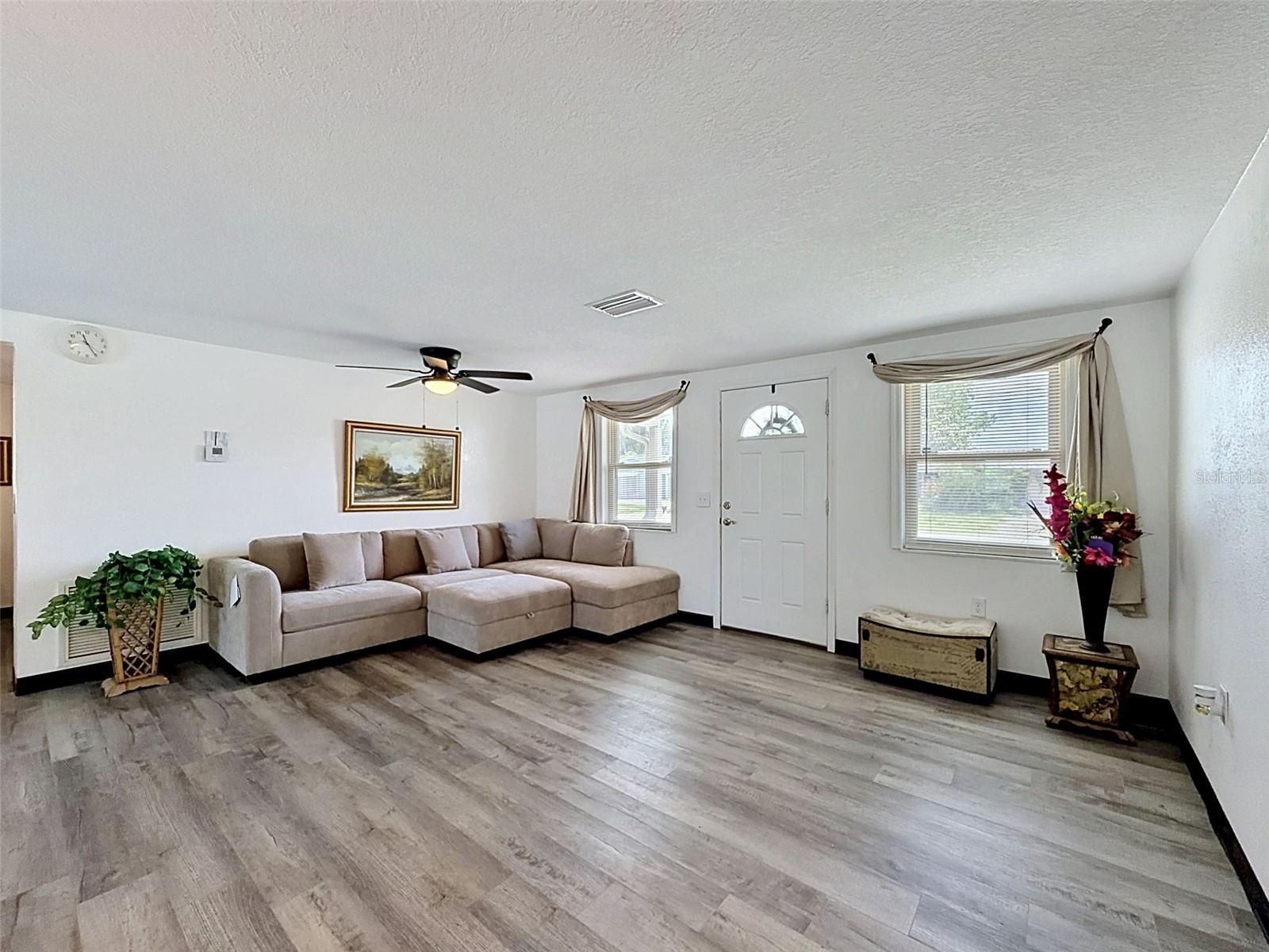 LEISURE BEACH - Residential