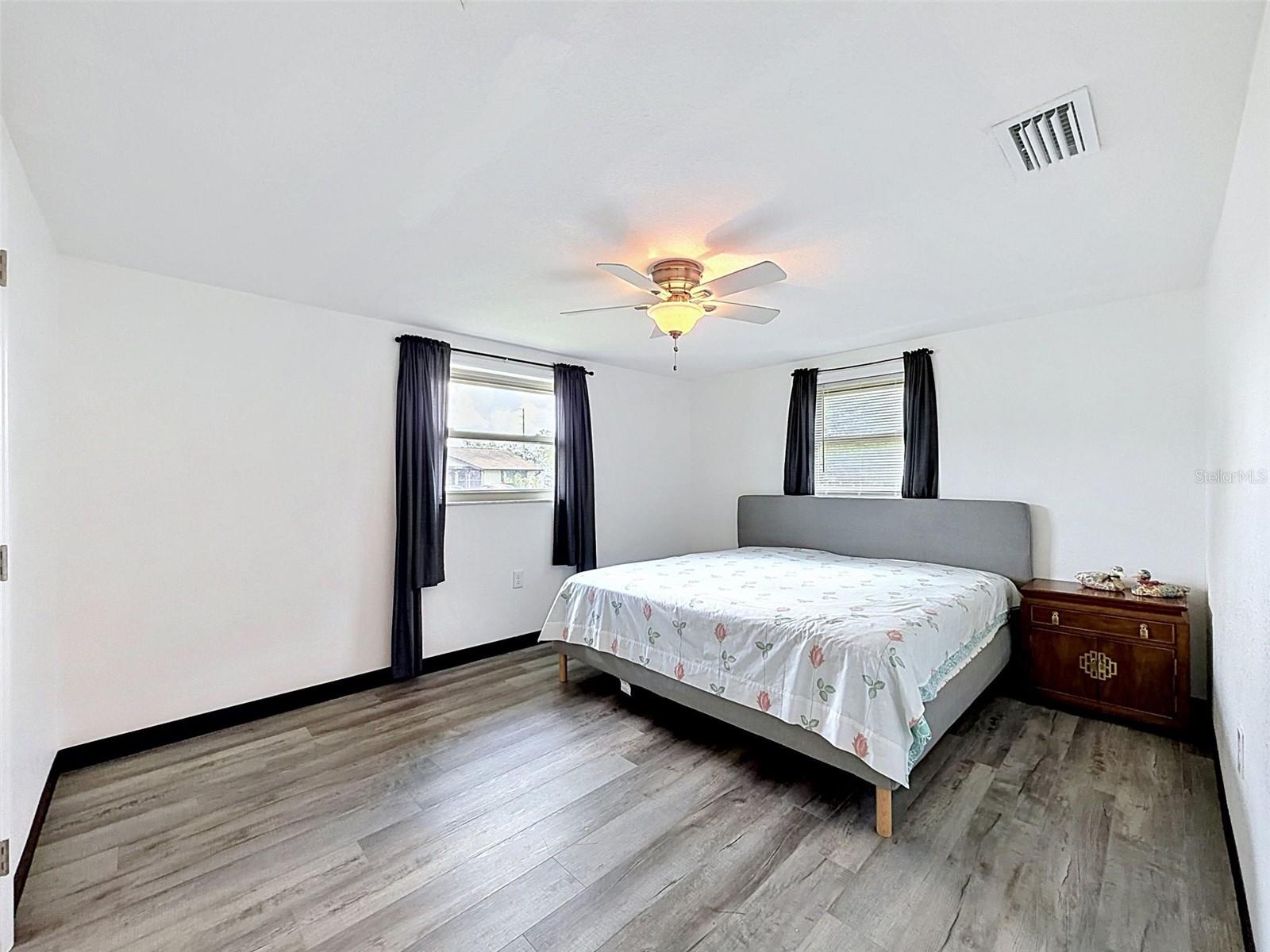 LEISURE BEACH - Residential
