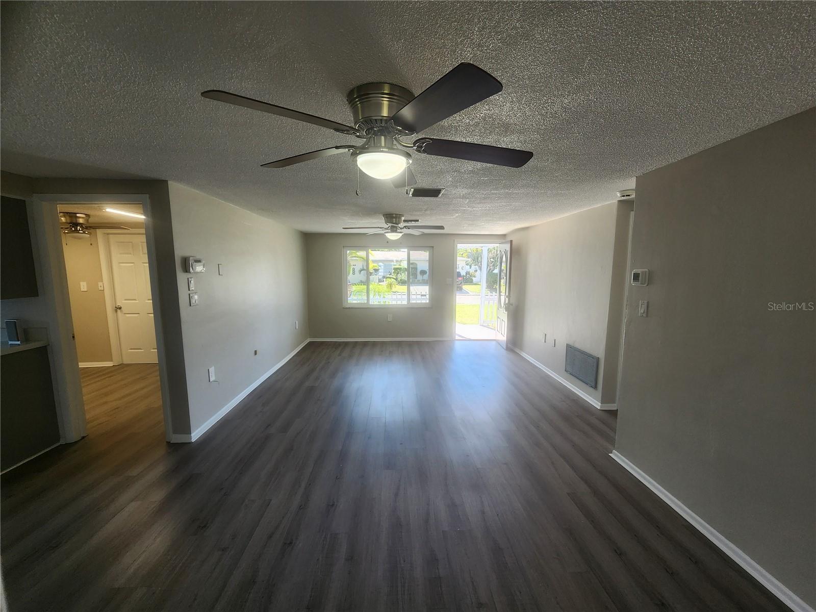 REGENCY PARK - Residential Lease