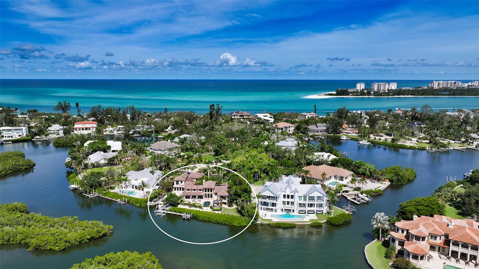 COCOANUT BAYOU - Residential