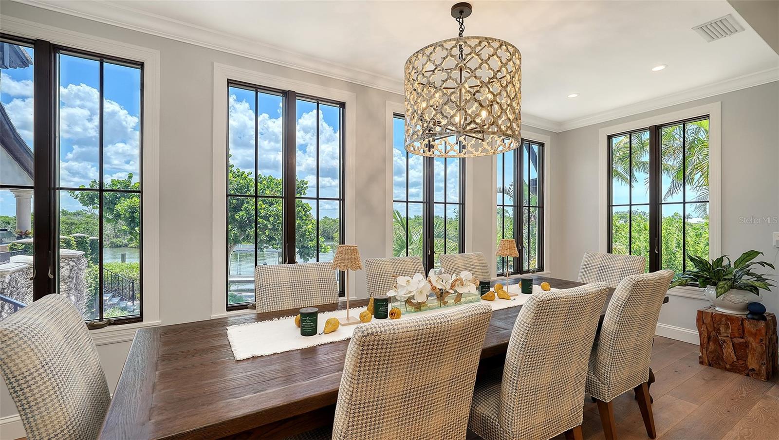 COCOANUT BAYOU - Residential