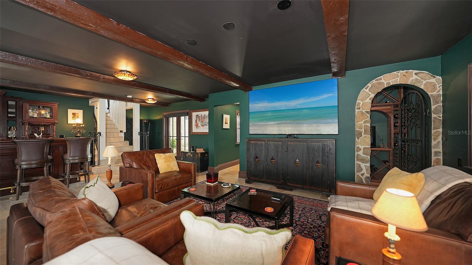 COCOANUT BAYOU - Residential