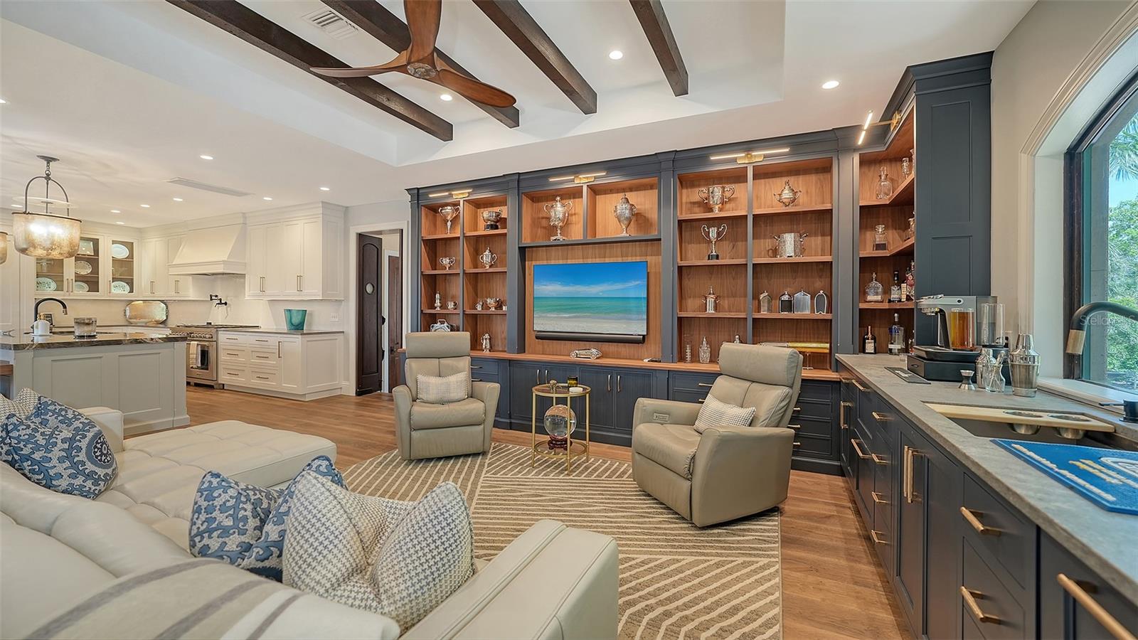 COCOANUT BAYOU - Residential