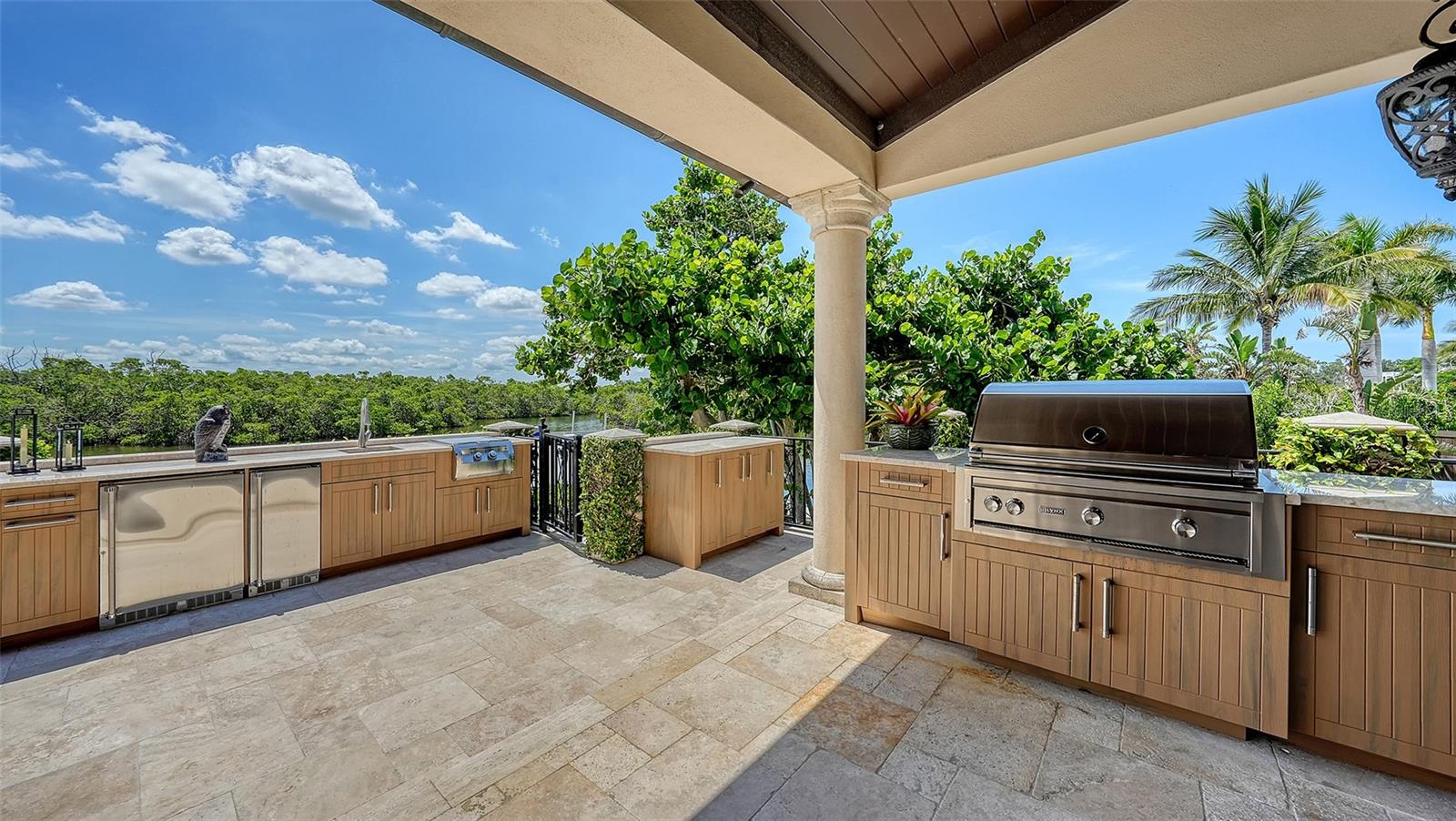 COCOANUT BAYOU - Residential