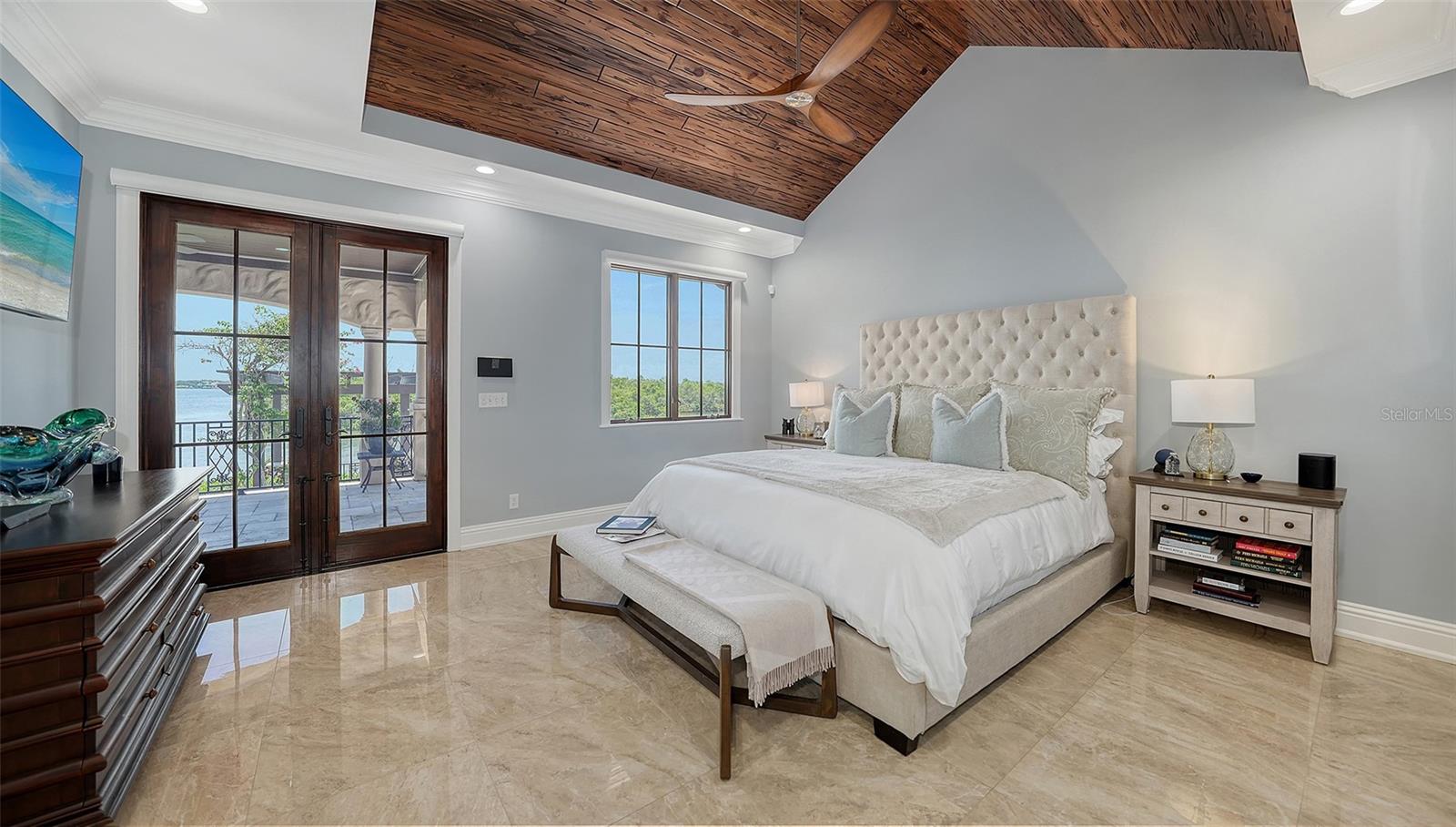 COCOANUT BAYOU - Residential