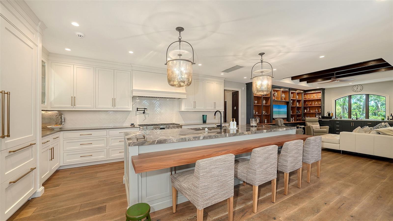 COCOANUT BAYOU - Residential