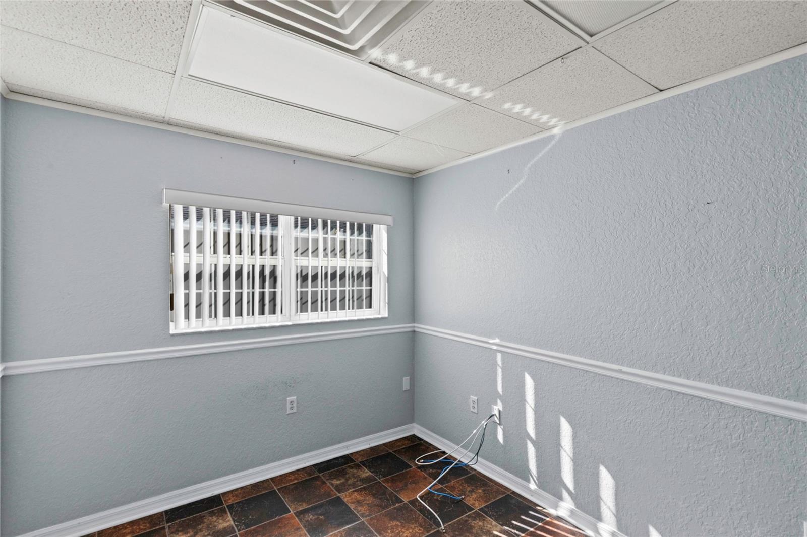 BISHOPS - Commercial Sale