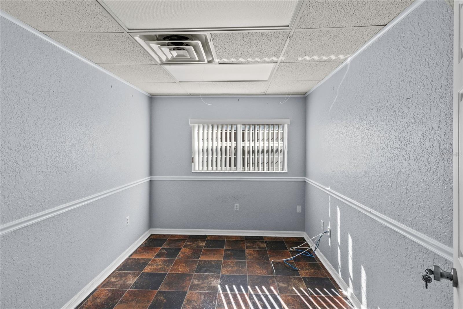 BISHOPS - Commercial Sale