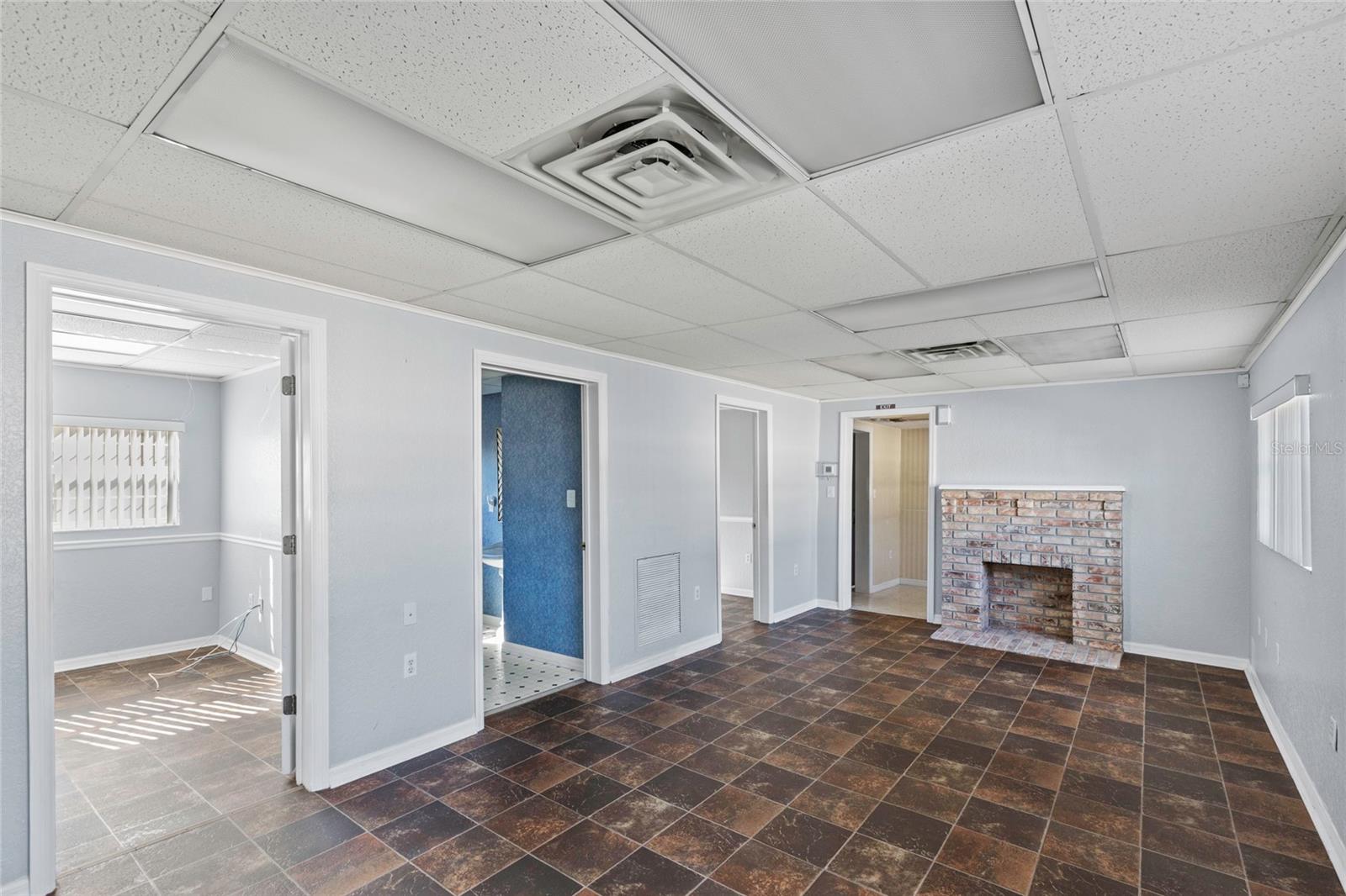 BISHOPS - Commercial Sale