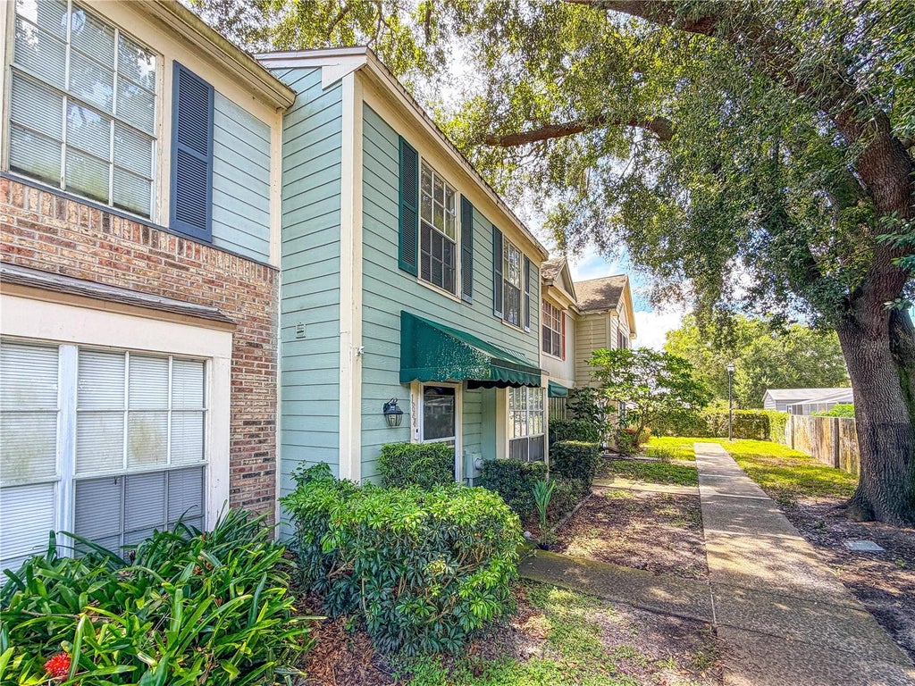 Photo of 1844 Mill Run Circle, Tampa, FL 33613 (MLS # W7888611)