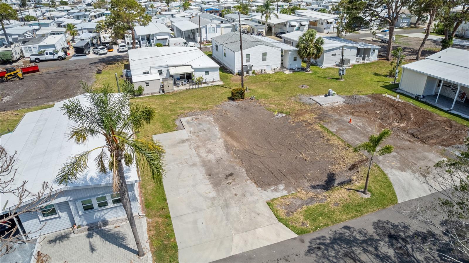 PARADISE BAY ESTATES CO-OP - Land