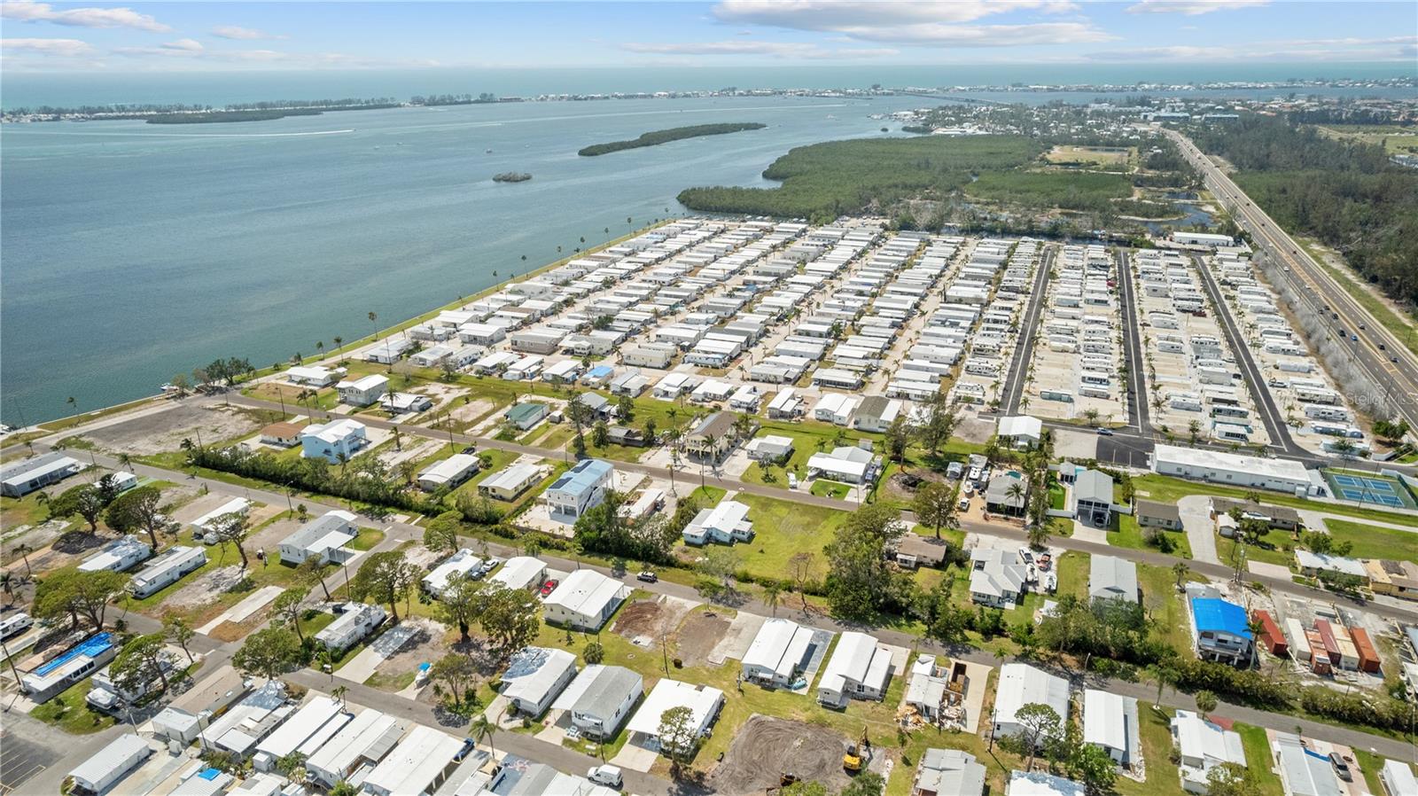 PARADISE BAY ESTATES CO-OP - Land