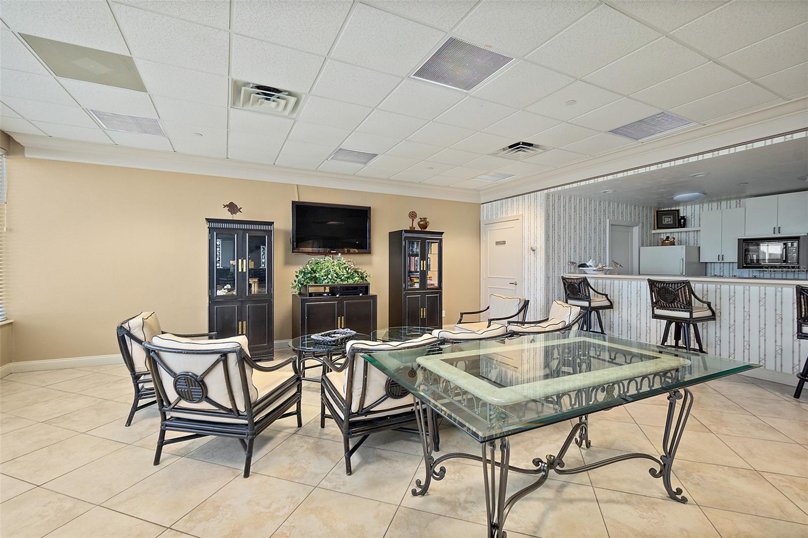 OCEANS 08 - Residential