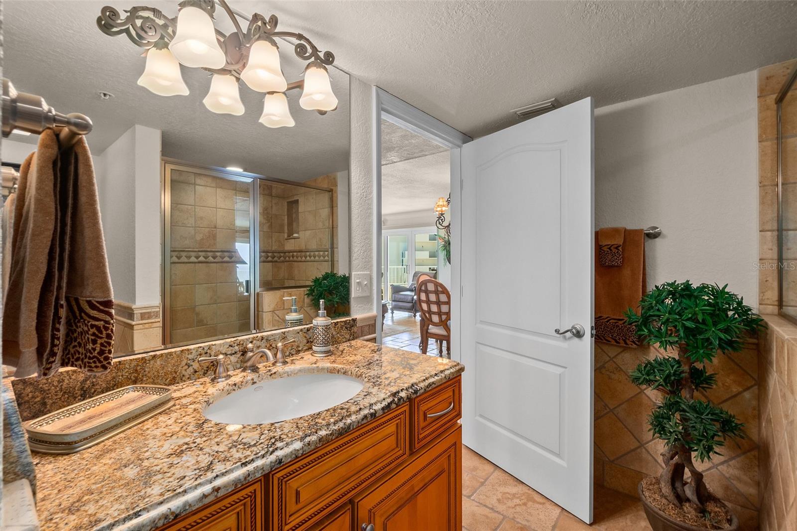 OCEANS 08 - Residential