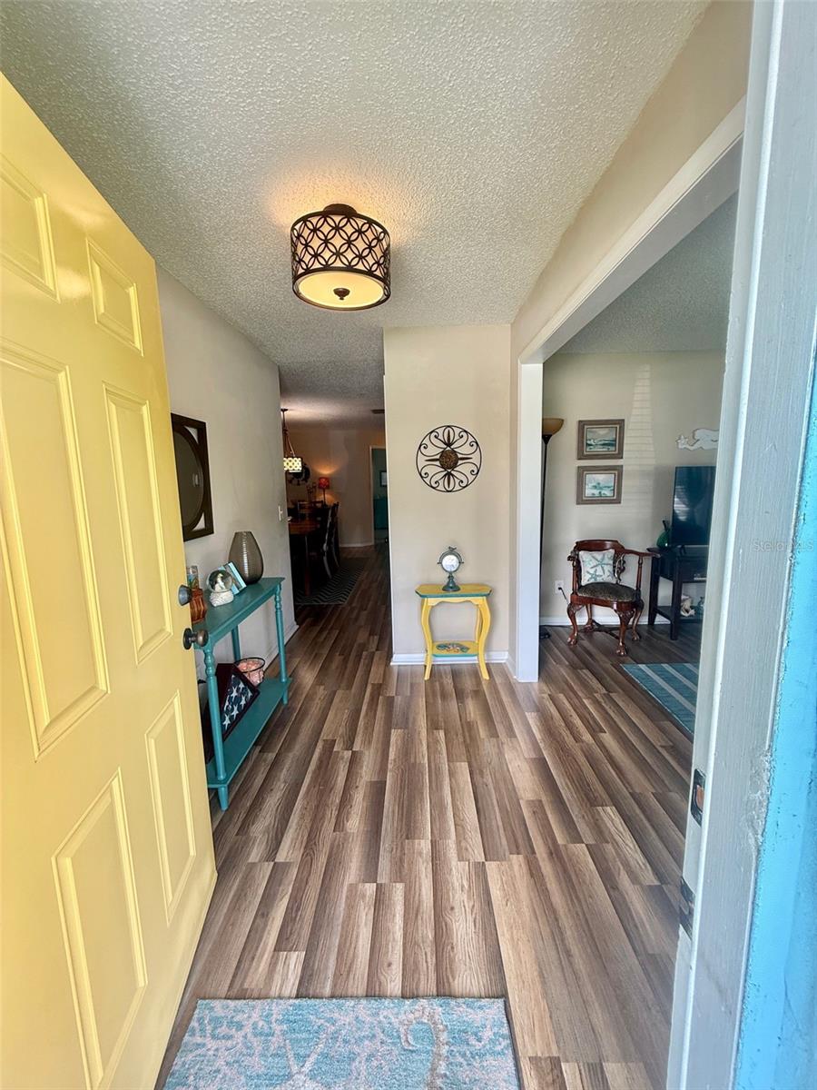 1814 DRIFTWOOD CIRCLE S