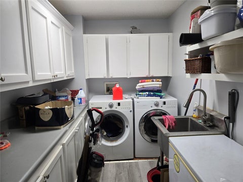 Tiny photo for 5506 Prince Charles Lane, Leesburg, FL 34748 (MLS # O6416308)