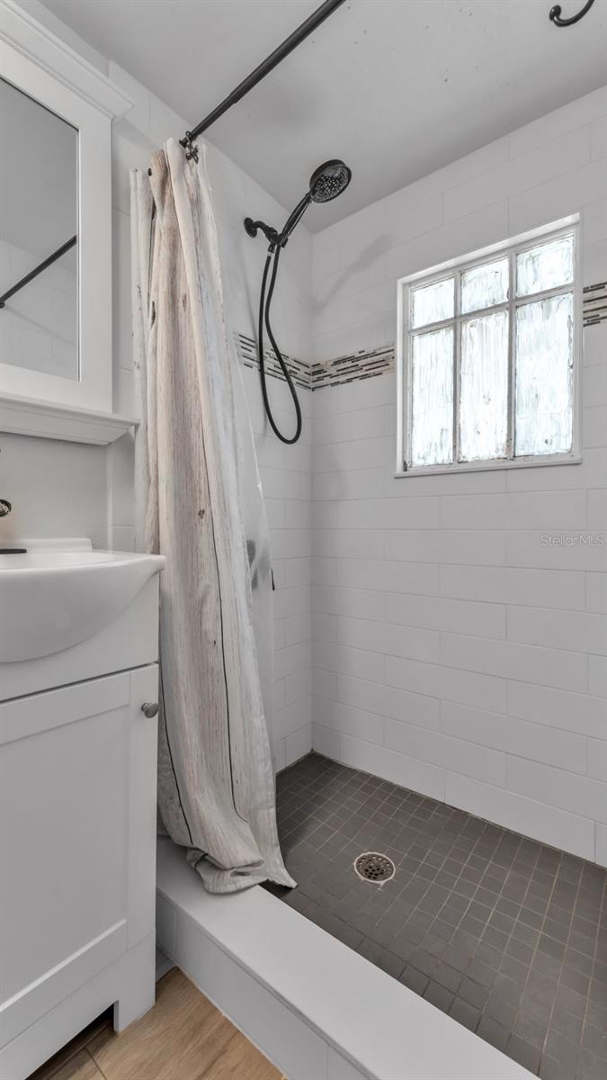 BARTOW DEV CO SUB - Residential